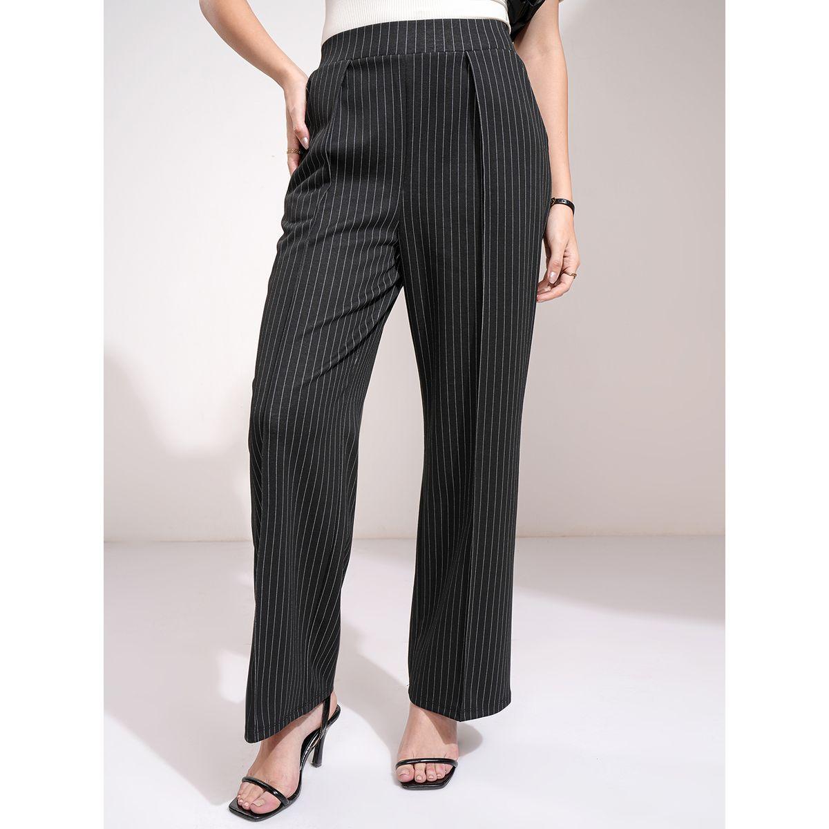 بنطال مخطط بقصة مستقيمة وتفاصيل مدروزة طوكيو توكيز × ستايلي-women-clothing-bottoms-trousers-image-1