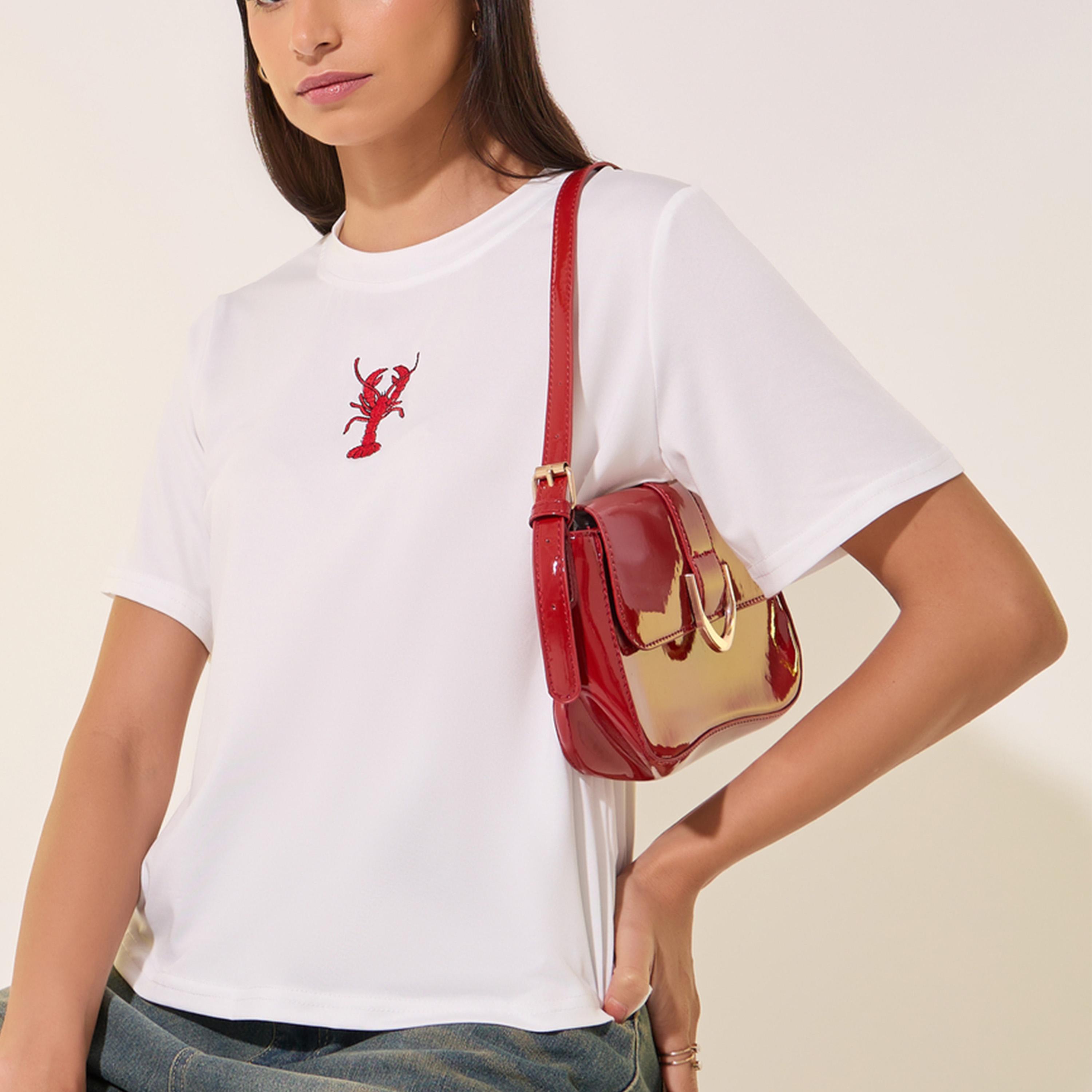تيشيرت بتفاصيل مُطرزة وياقة دائرية-women-clothing-tshirts-image-1