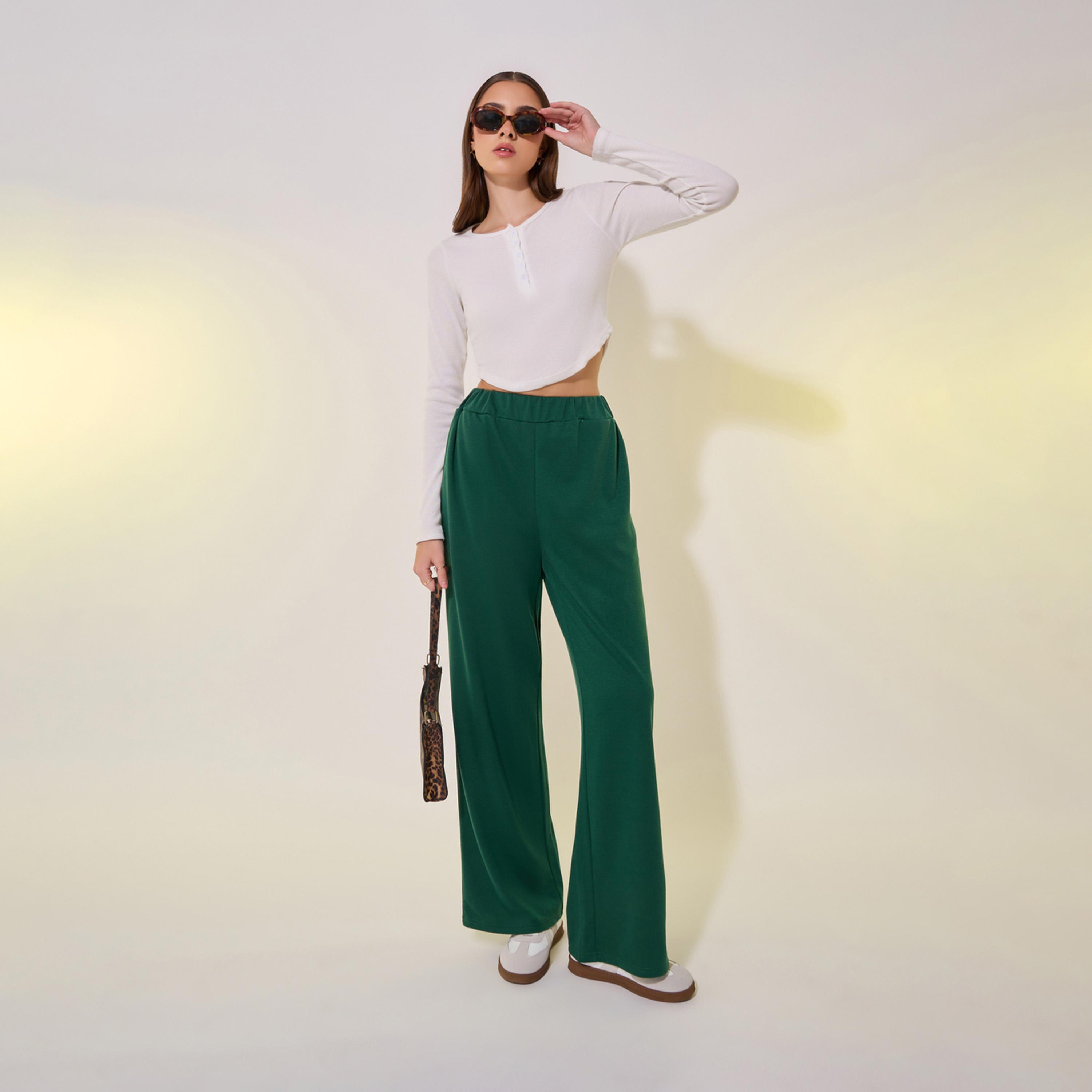 بنطال سادة بخصر متوسط وقصة أرجل واسعة-women-clothing-bottoms-trousers-image-1