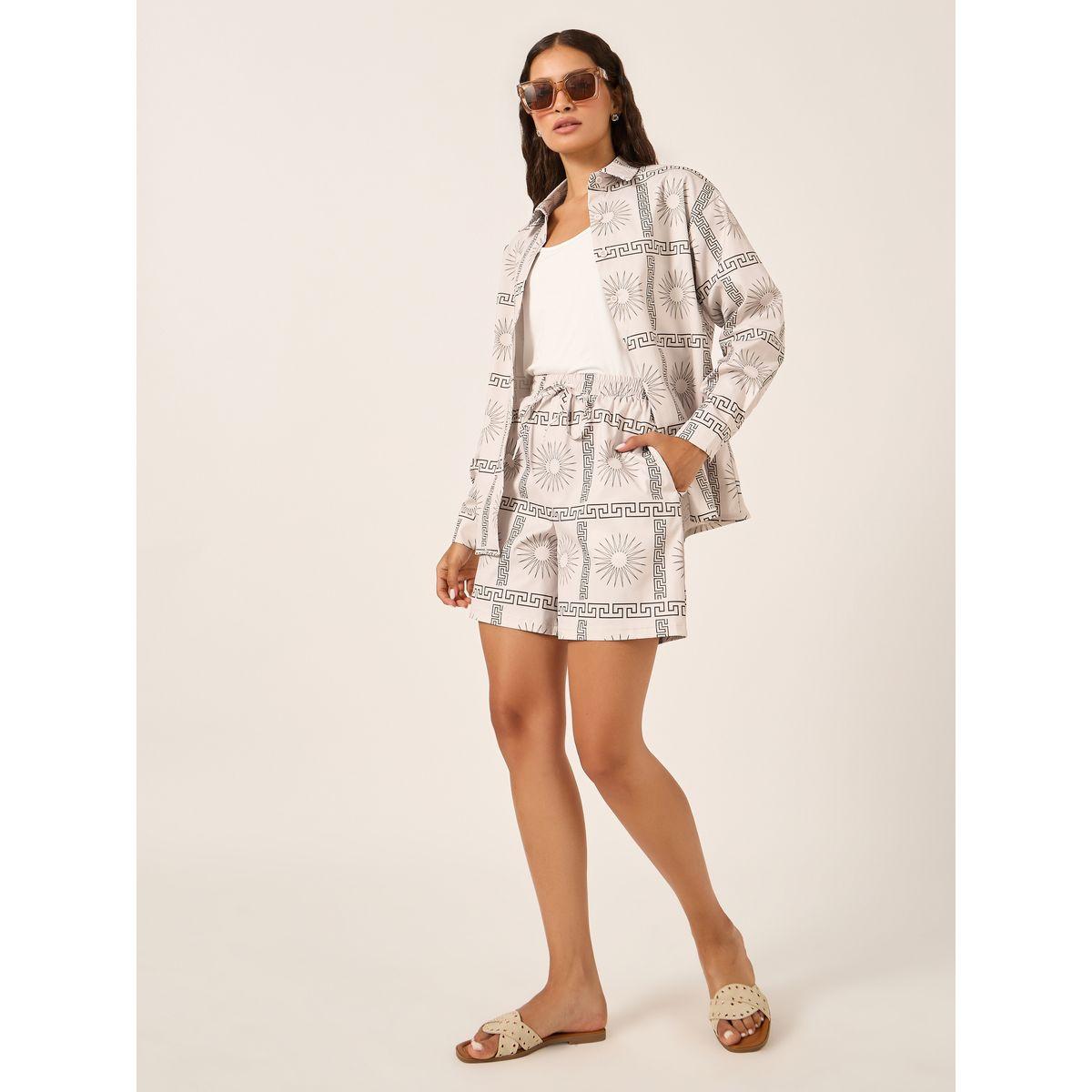 طقم منسق من شورت وبلوزة مطبعة بالكامل مع أكمام طويلة-women-clothing-coordsets-image-1