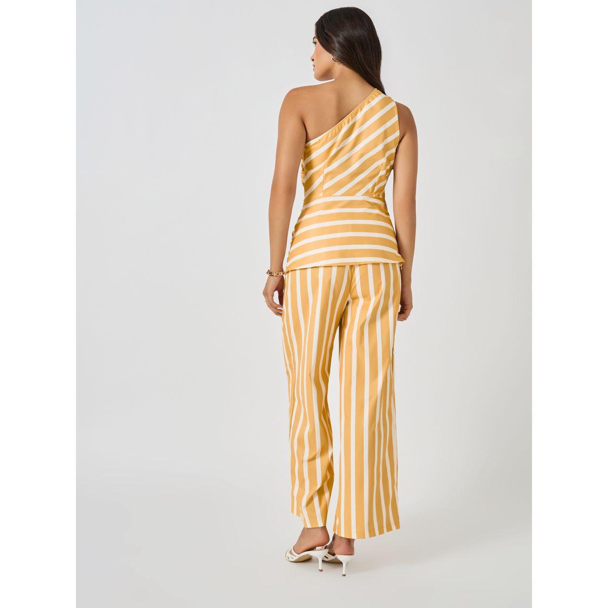 طقم منسق من بنطال بأرجل واسعة وبلوزة بكتف واحد-women-clothing-coordsets-image-4