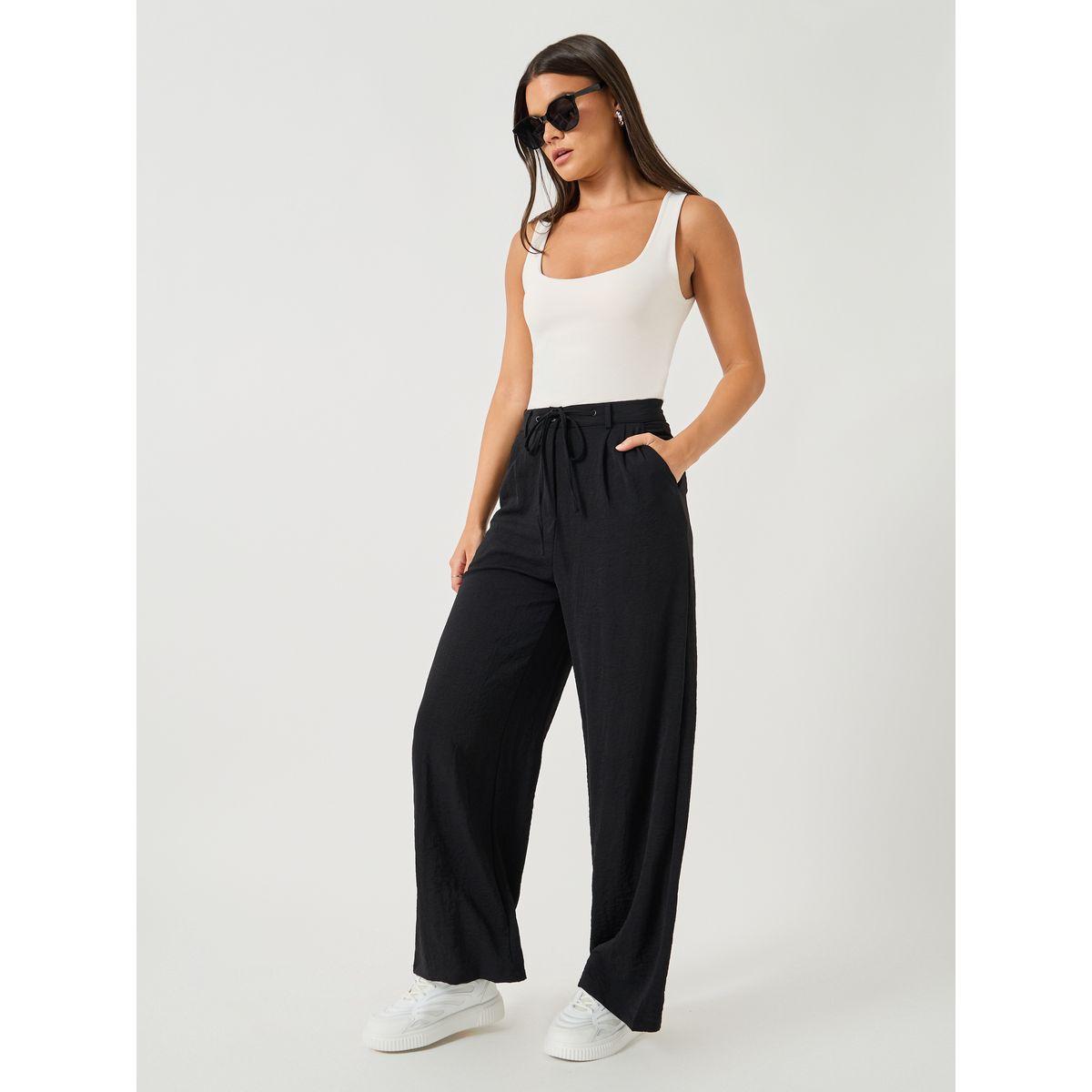 Styli Black Relaxed Fit Cullotte Pants-women-clothing-bottoms-trousers-image-1