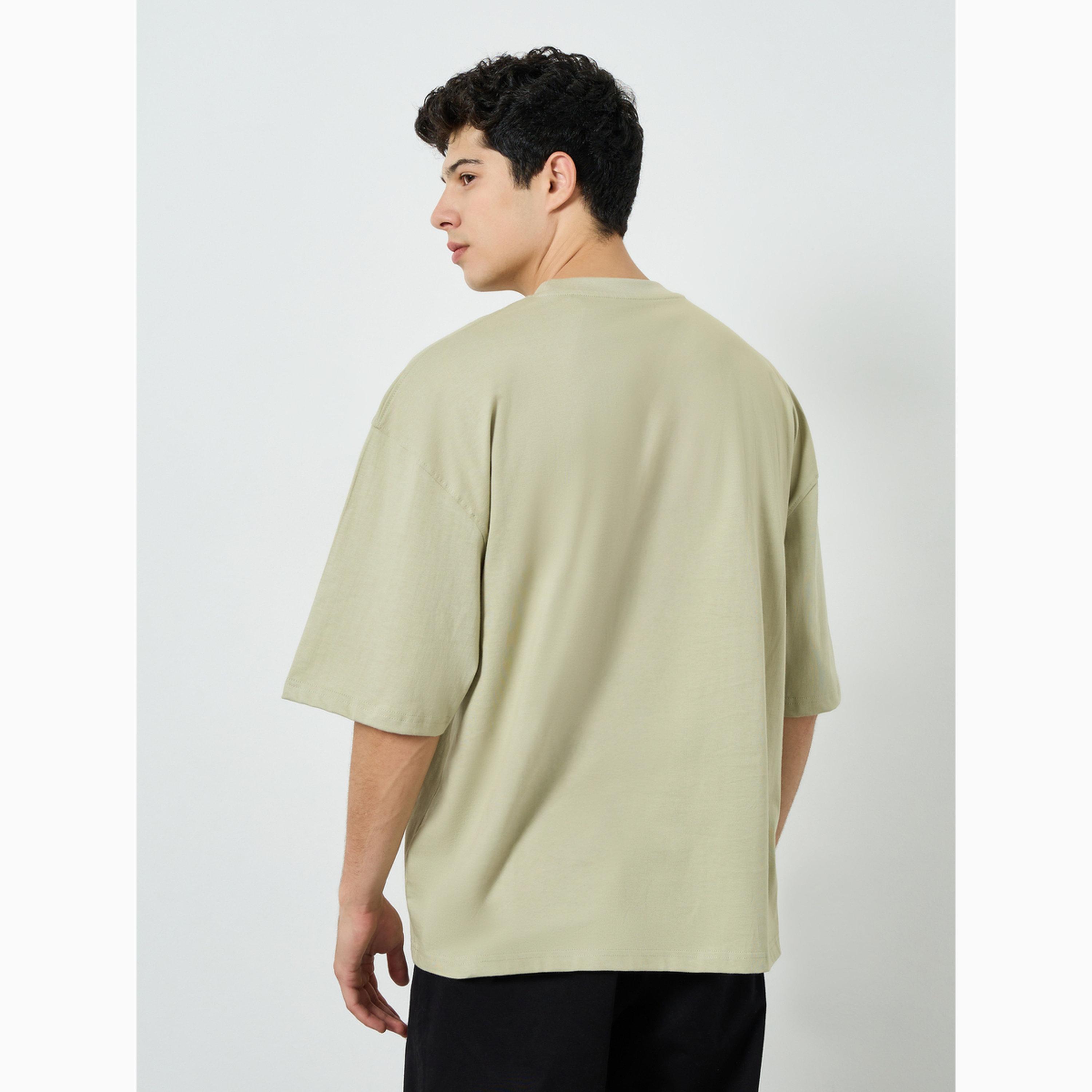Styli Men Green Crew Neck Boxy Fit T-Shirt with Pocket-men-clothing-tshirtsandpolos-tshirts-image-4