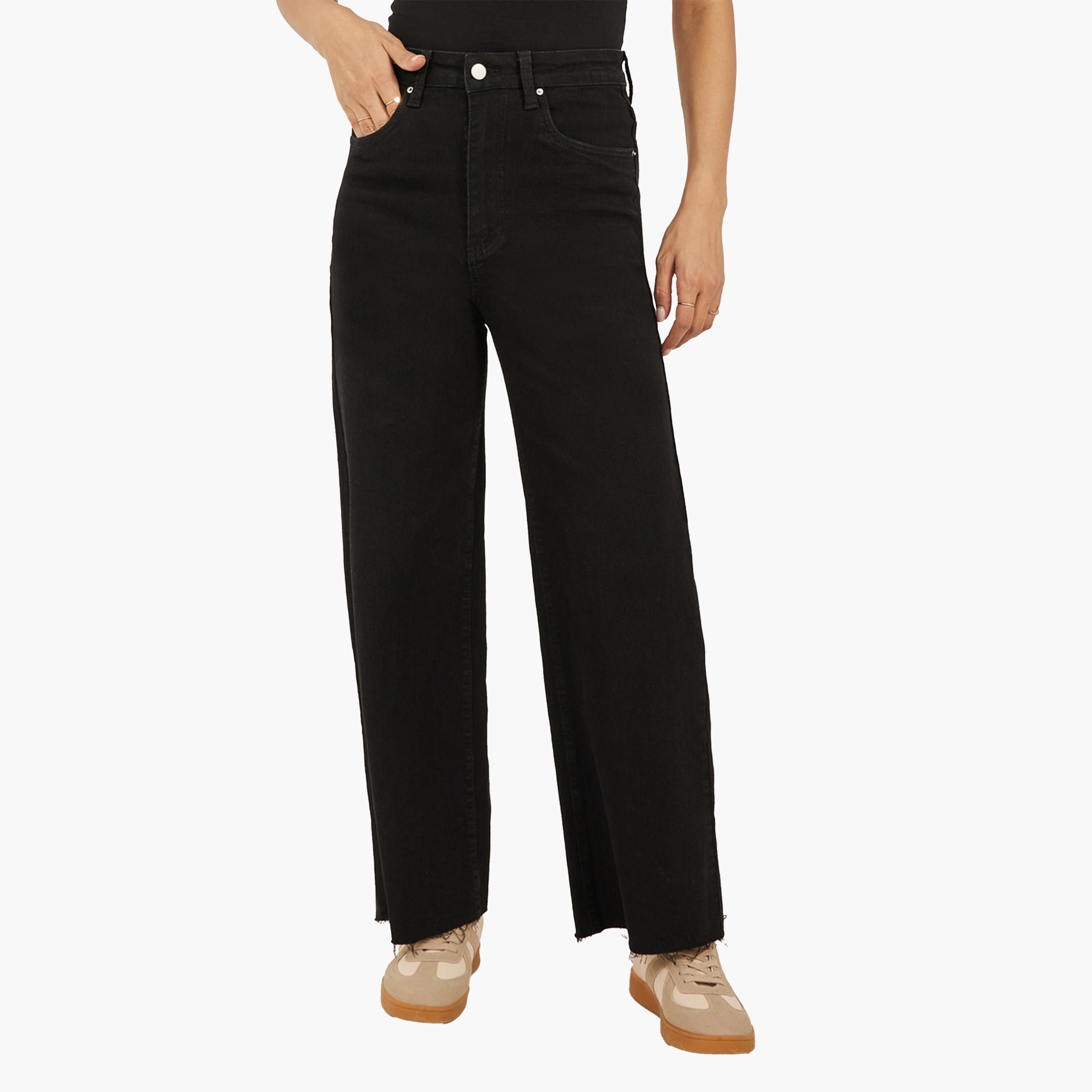 ستايلي-  بنطال جينز بقصة مستقيمة وخصر مرتفع وتفاصيل برشام-women-clothing-bottoms-jeans-image-1