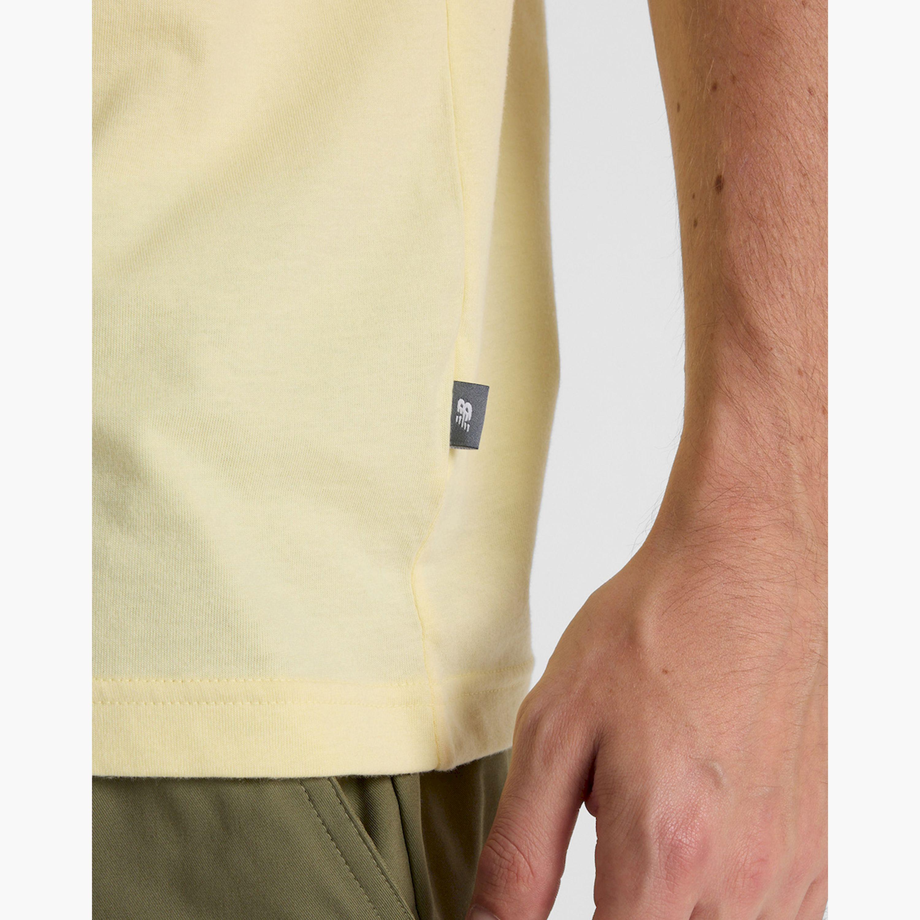 نيو بالانس - تي شيرت مطبوع بشعار سبورت اسنشلز-men-clothing-tshirtsandpolos-tshirts-image-6