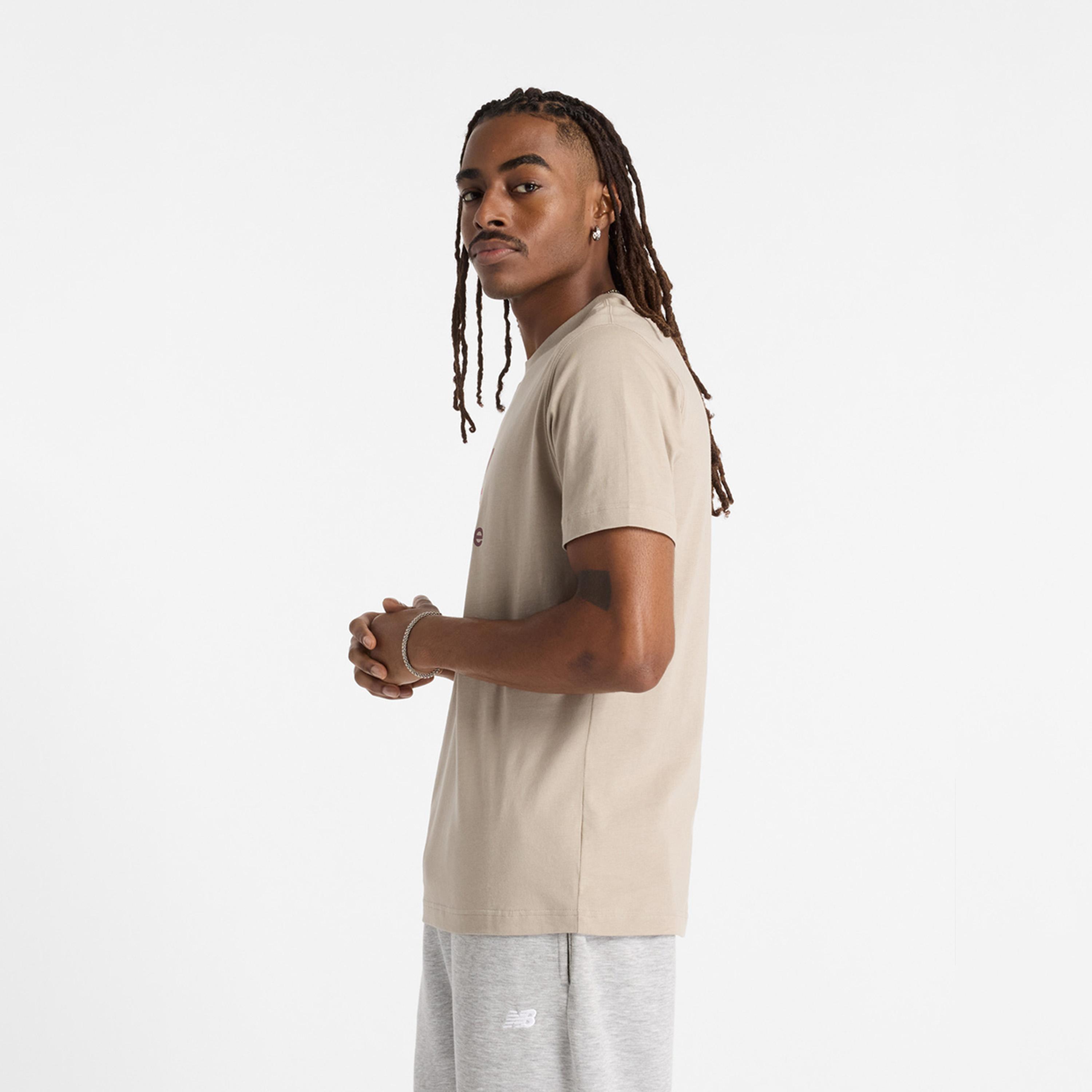 نيو بالانس - تي شيرت سبورت اسنشلز بشعار متدرج-men-clothing-tshirtsandpolos-tshirts-image-3