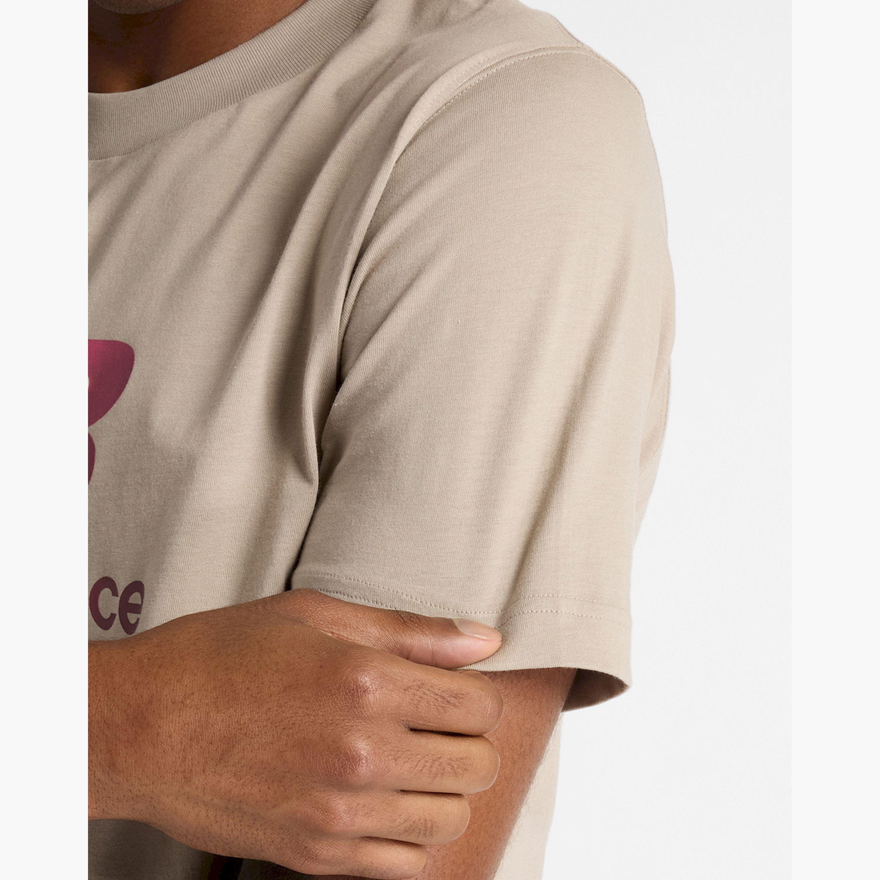 نيو بالانس - تي شيرت سبورت اسنشلز بشعار متدرج-men-clothing-tshirtsandpolos-tshirts-image-5