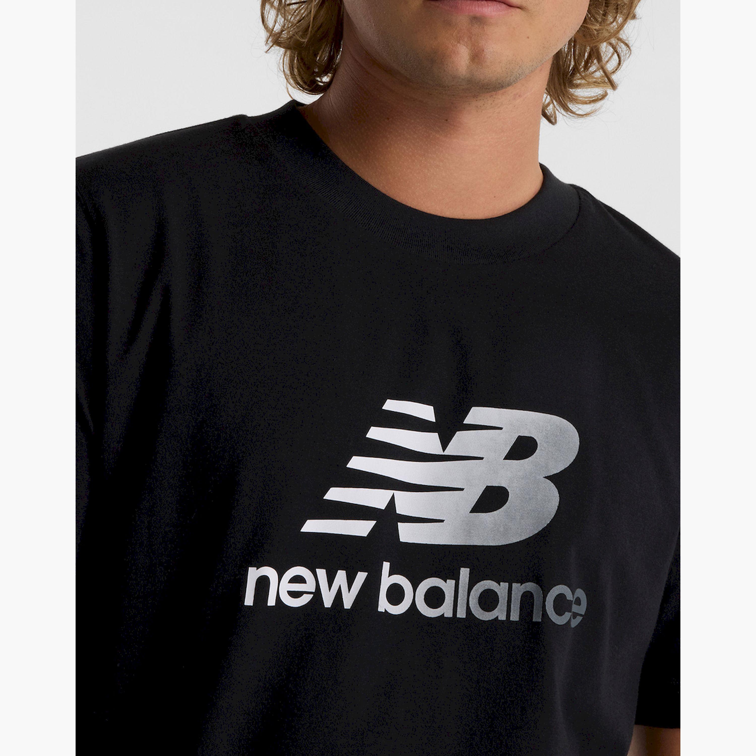 New Balance Sport Essentials Gradient Logo T-Shirt-men-clothing-tshirtsandpolos-tshirts-image-4