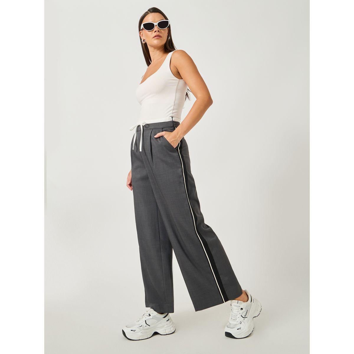 بنطال أنيق بأرجل واسعة وشريط جانبي-women-clothing-bottoms-trousers-image-1
