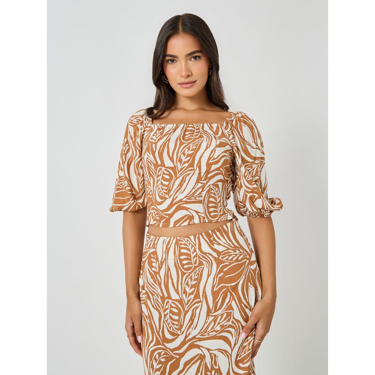 طقم منسق من تنورة وبلوزة قصيرة مطبعة بالكامل-women-clothing-coordsets-image-2