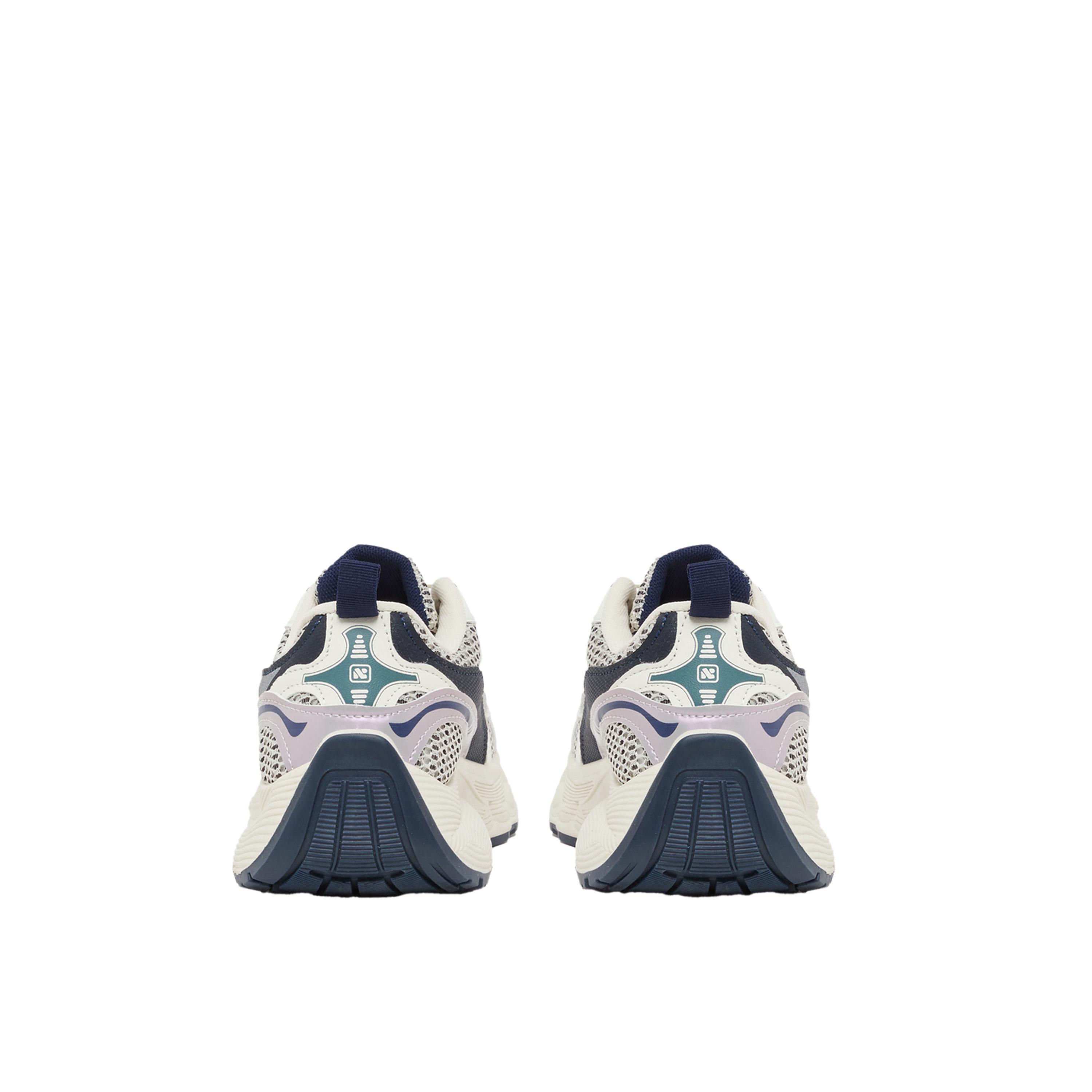 ستايلي - حذاء رياضي بنعل سميك ورباط-women-shoes-sneakers-image-4