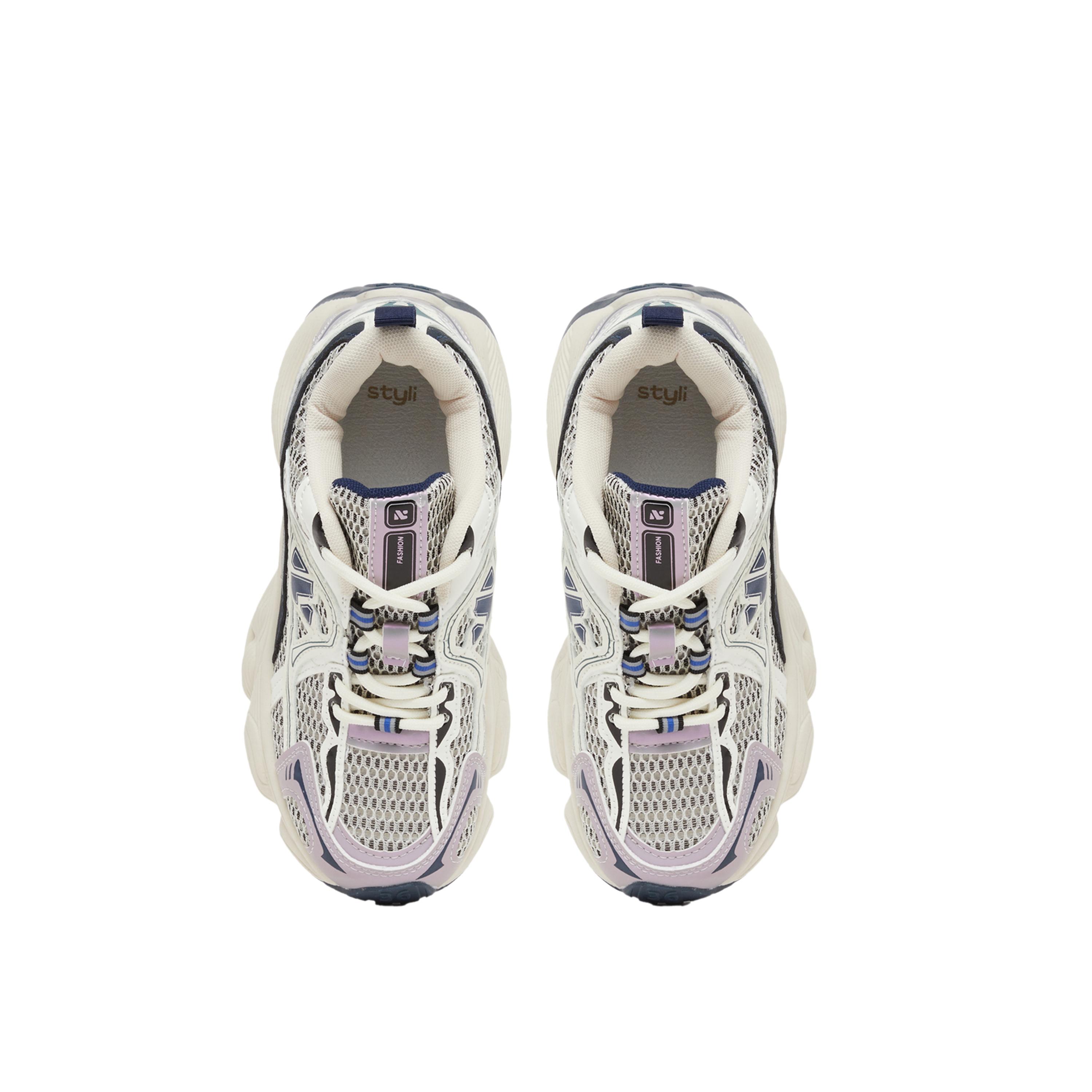 ستايلي - حذاء رياضي بنعل سميك ورباط-women-shoes-sneakers-image-5