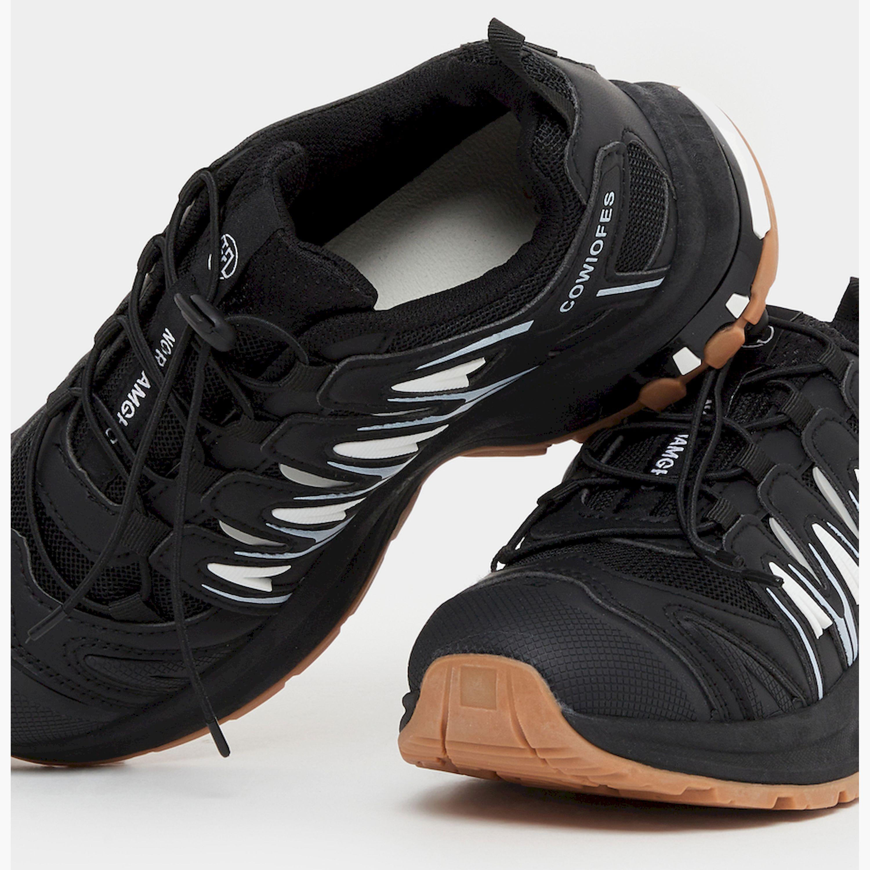 ستايلي - حذاء رياضي برباط وأجزاء متباينة اللون-women-shoes-sneakers-image-3