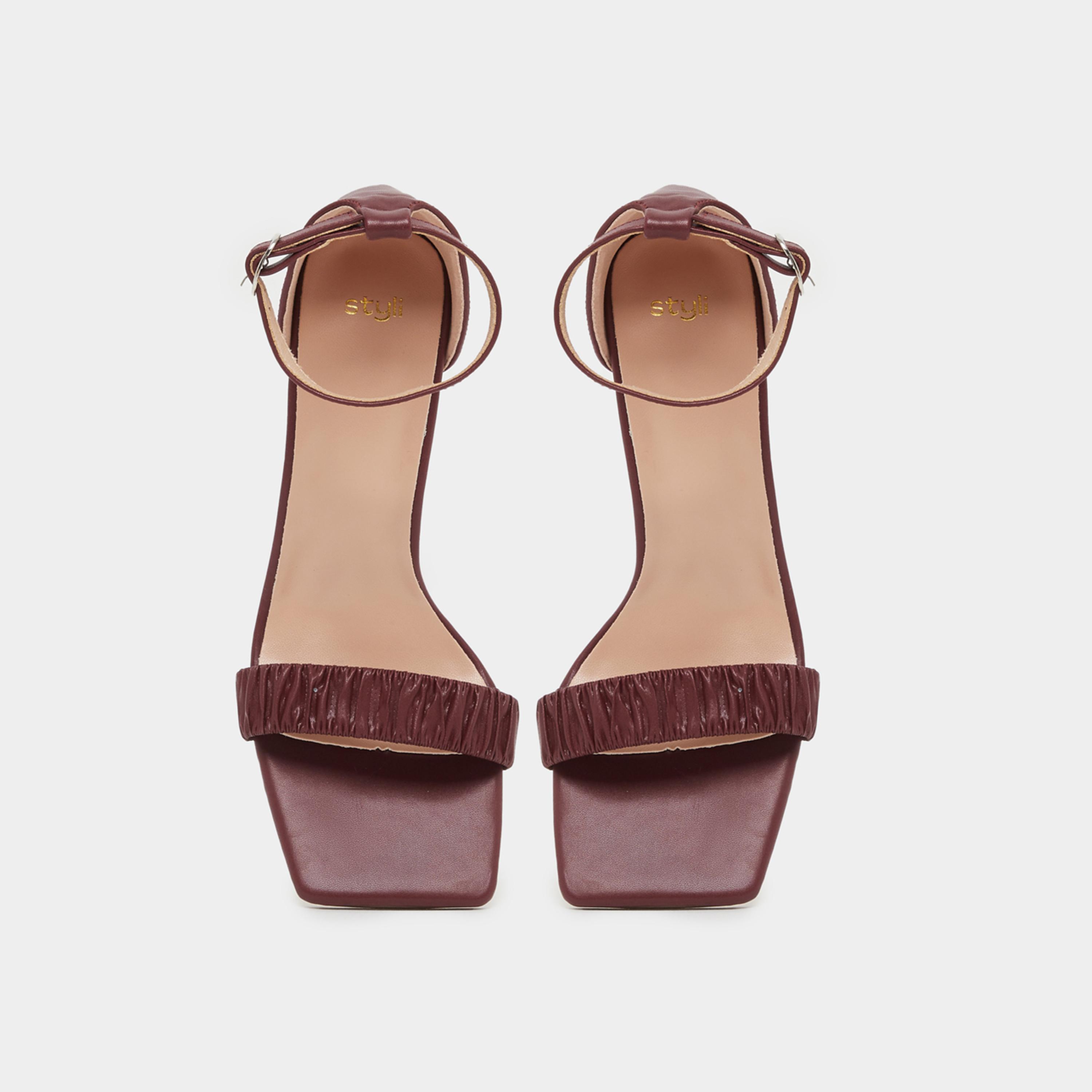 ستايلي - صندل بكعب عريض وحزام للكاحل مطوي-women-shoes-sandals-heeled-image-2