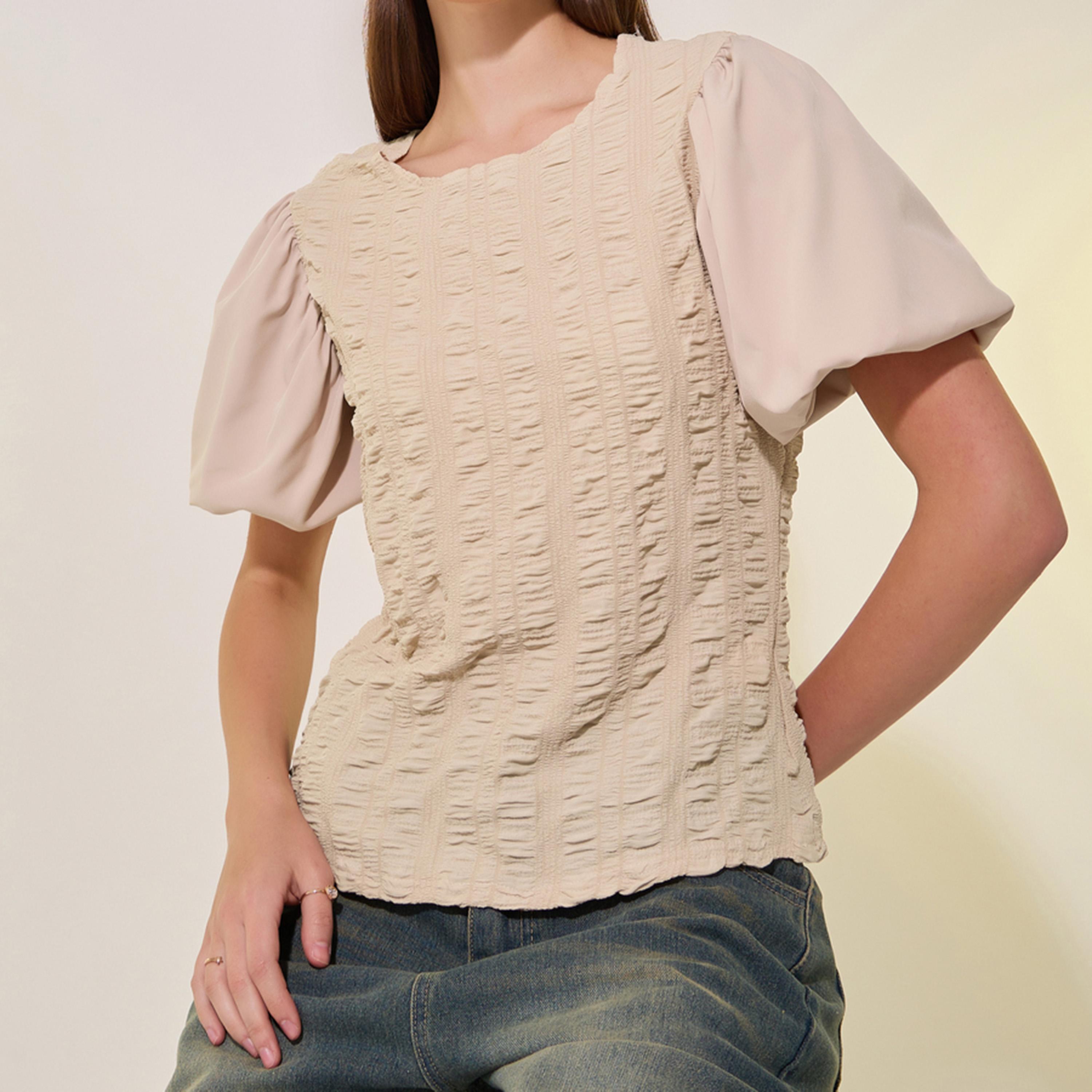بلوزة بتفاصيل بارزة الملمس وأكمام منفوخة-women-clothing-shirtsandblouses-blouses-image-1