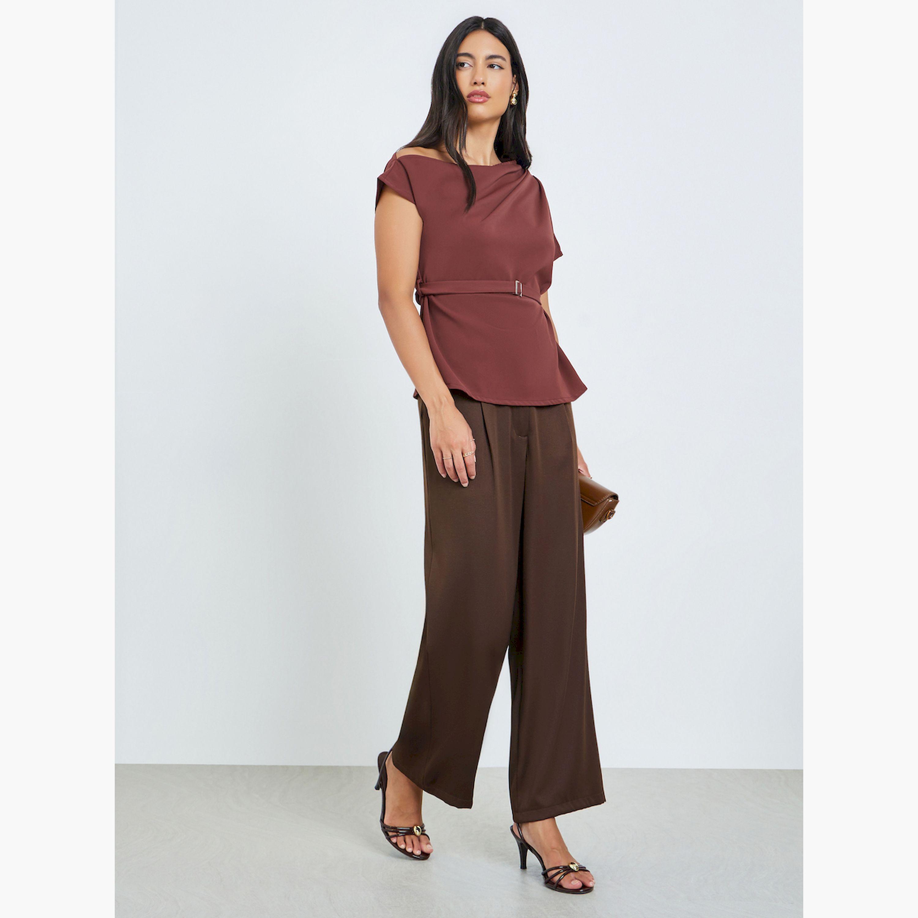 بلوزة بكتف واحد ومزينة بحزام خصر-women-clothing-shirtsandblouses-blouses-image-2