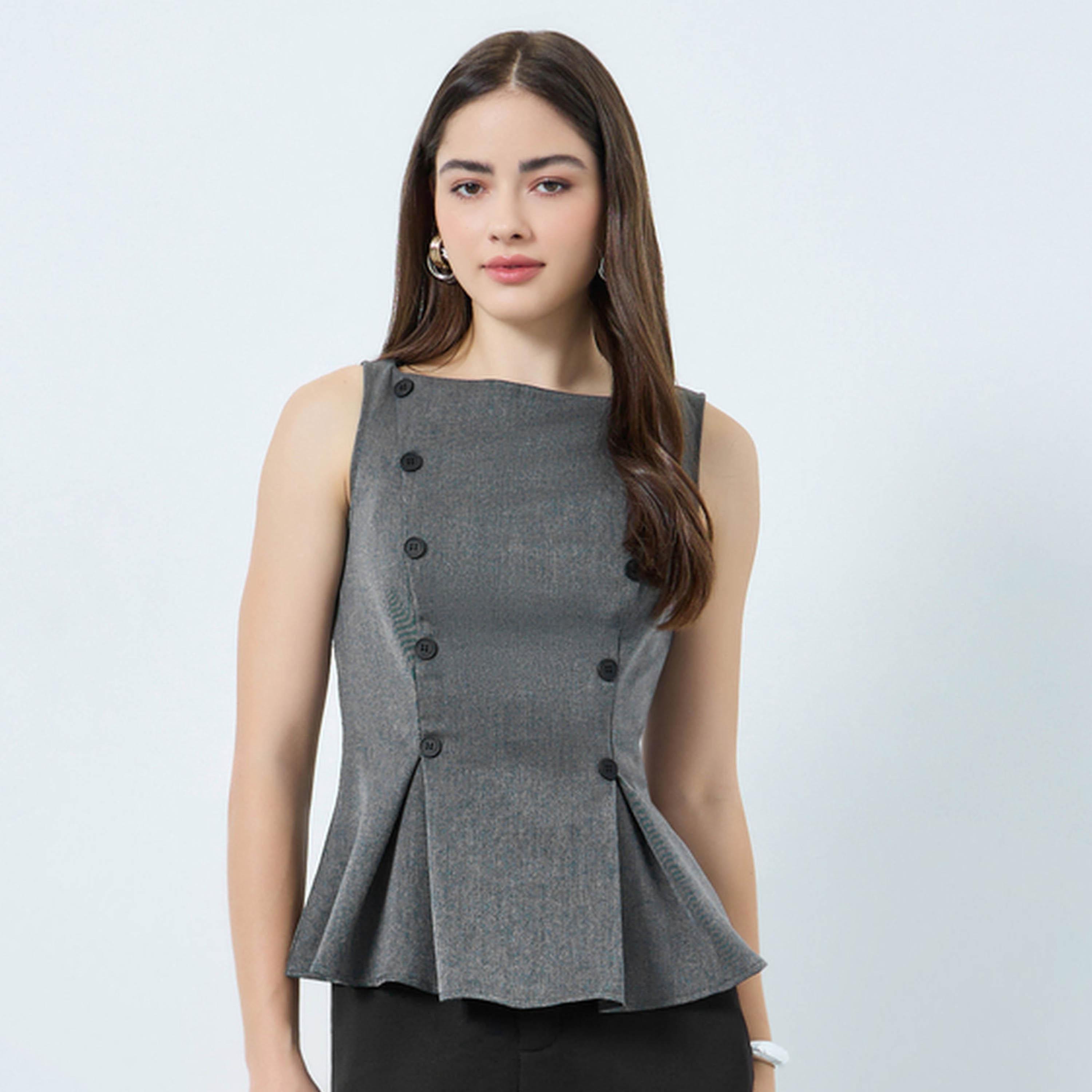 بلوزة بدون أكمام بحافة كشكش وتفاصيل أزرار-women-clothing-shirtsandblouses-blouses-image-1