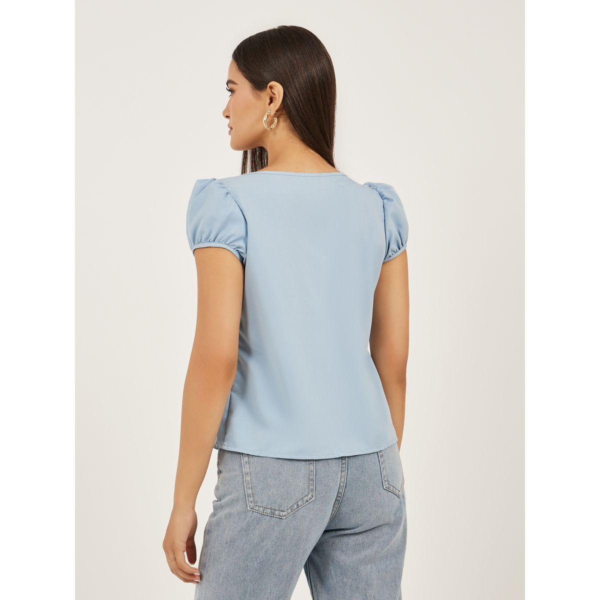 بلوزة سادة بأكمام منفوخة وتفاصيل مُجمعة-women-clothing-shirtsandblouses-blouses-image-4