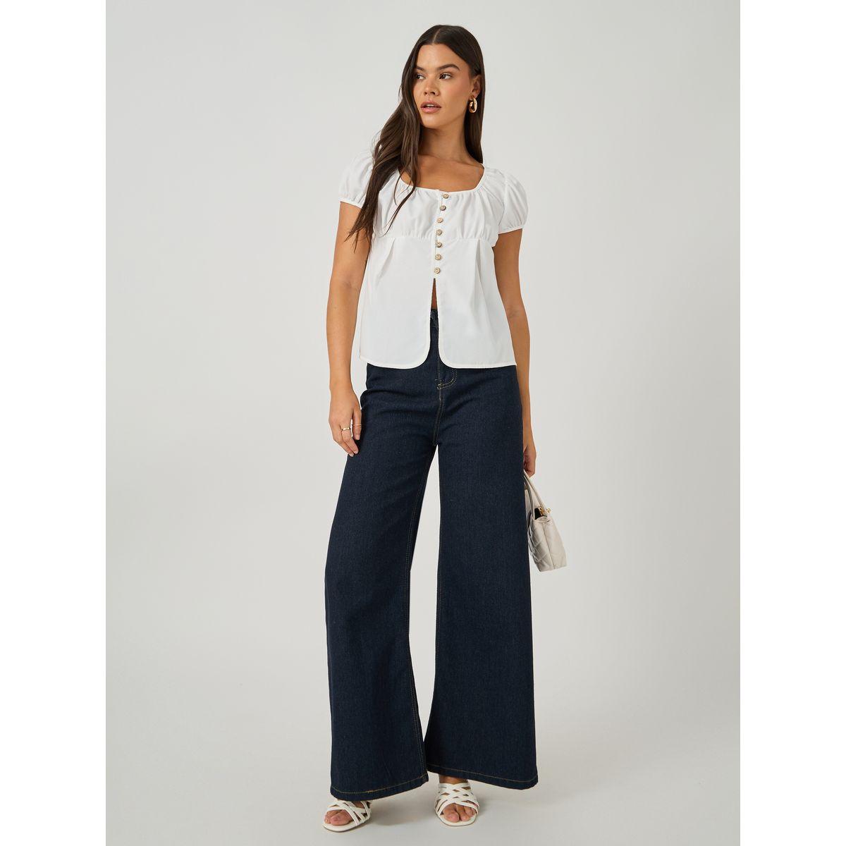 بلوزة سادة بأكمام منفوخة وأزرار مع تفاصيل مُجمعة-women-clothing-shirtsandblouses-blouses-image-2