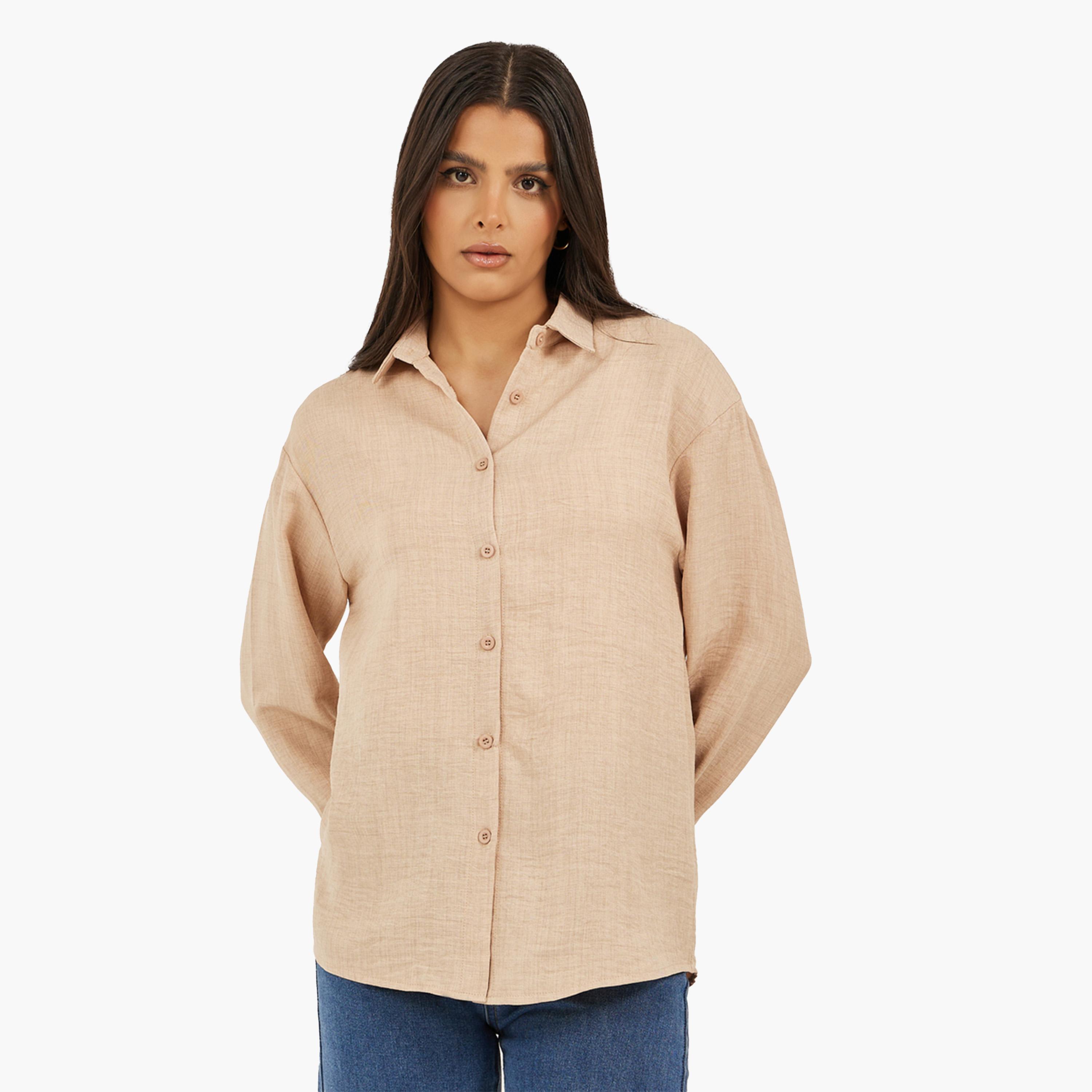 ستايلي - قميص بقصّة عادية وياقة واسعة مع تفاصيل أزرار في الخلف-women-clothing-shirtsandblouses-shirts-image-2
