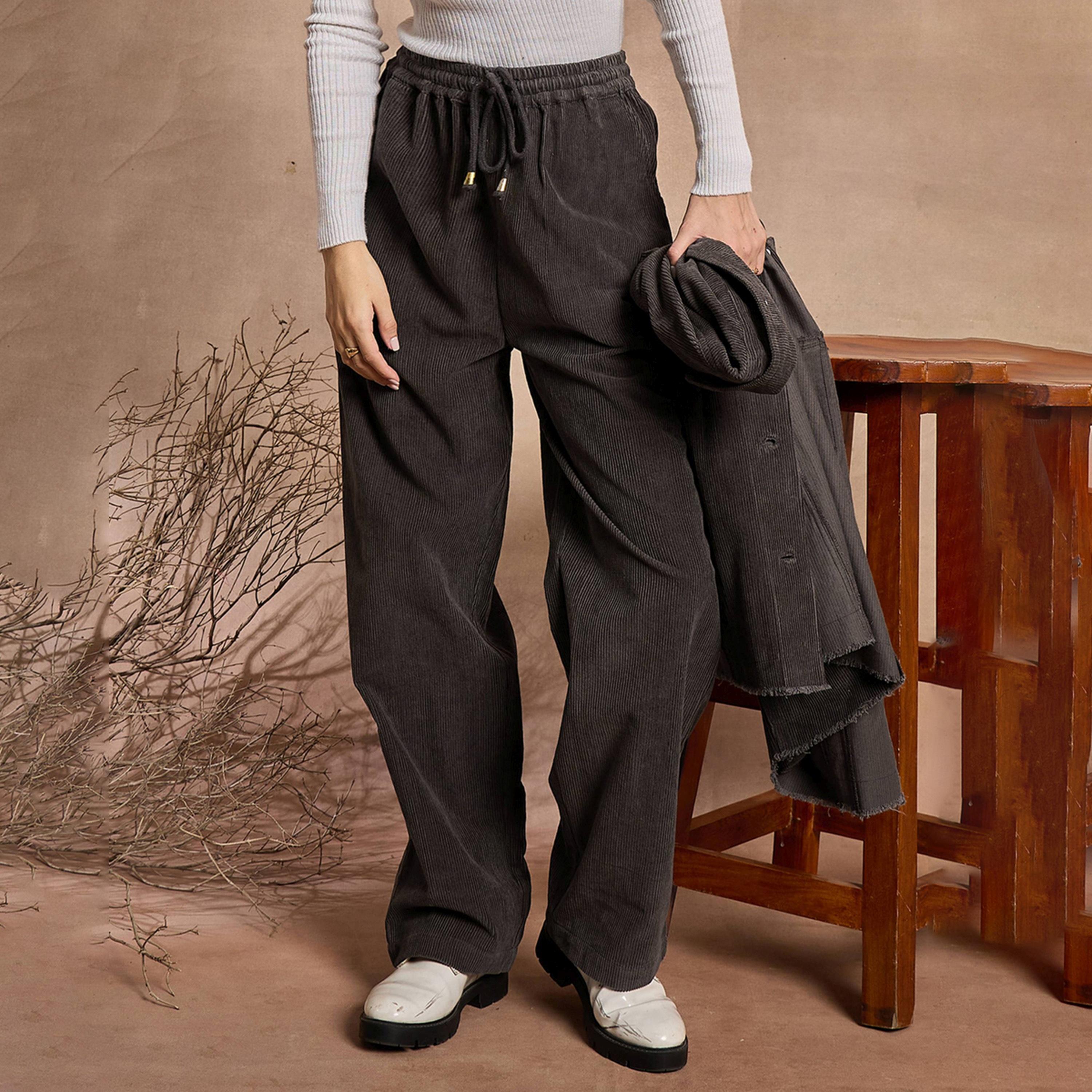 ساسافراس × ستايلي - بنطال بخصر متوسط الارتفاع بقصة مستقيمة من قماش كوردروي-women-clothing-bottoms-joggers-image-1