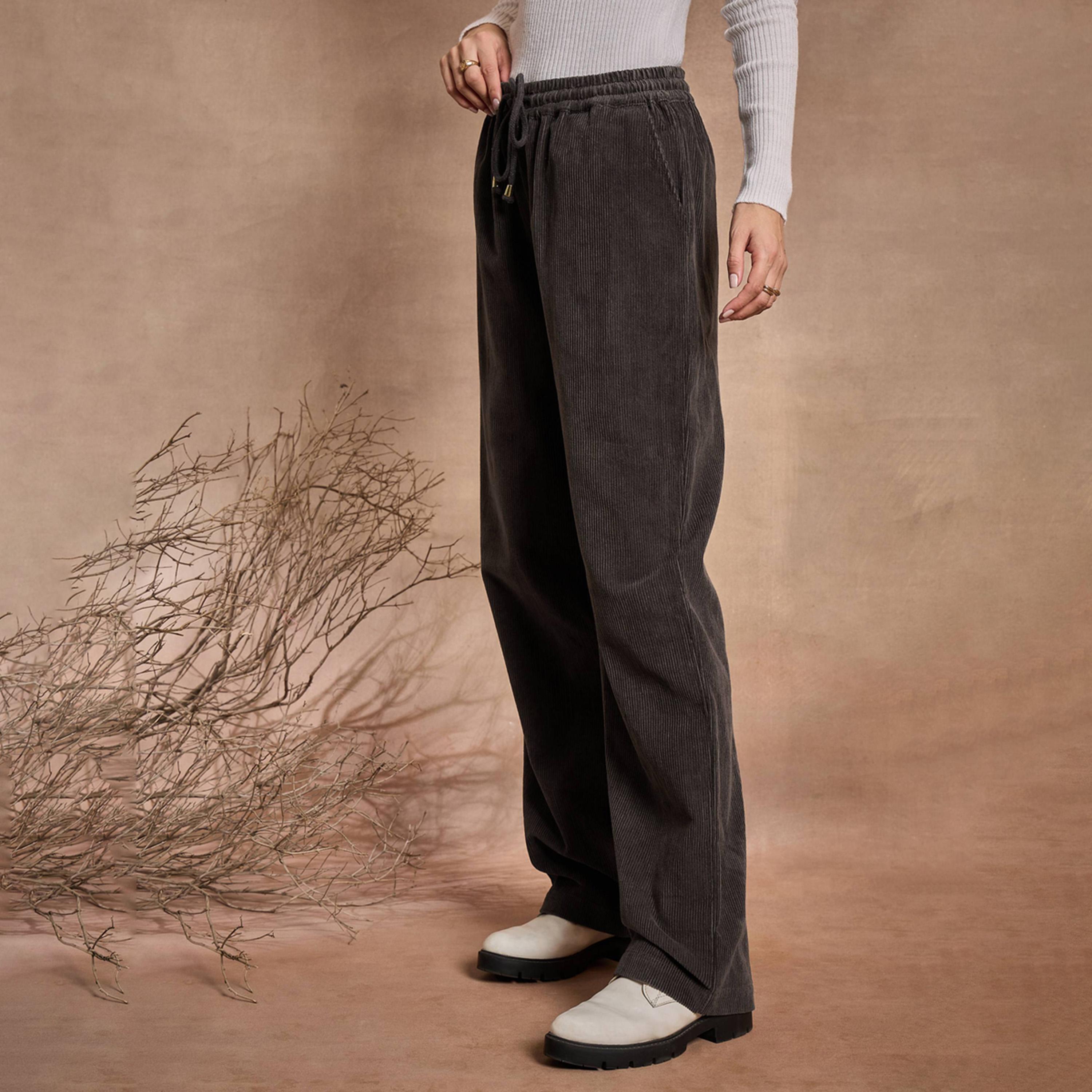 ساسافراس × ستايلي - بنطال بخصر متوسط الارتفاع بقصة مستقيمة من قماش كوردروي-women-clothing-bottoms-joggers-image-3