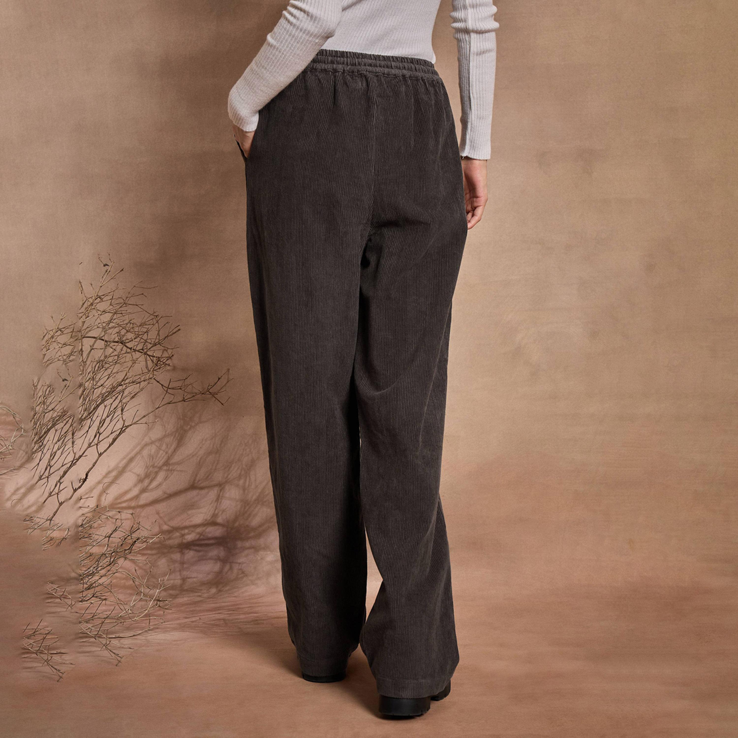 ساسافراس × ستايلي - بنطال بخصر متوسط الارتفاع بقصة مستقيمة من قماش كوردروي-women-clothing-bottoms-joggers-image-5