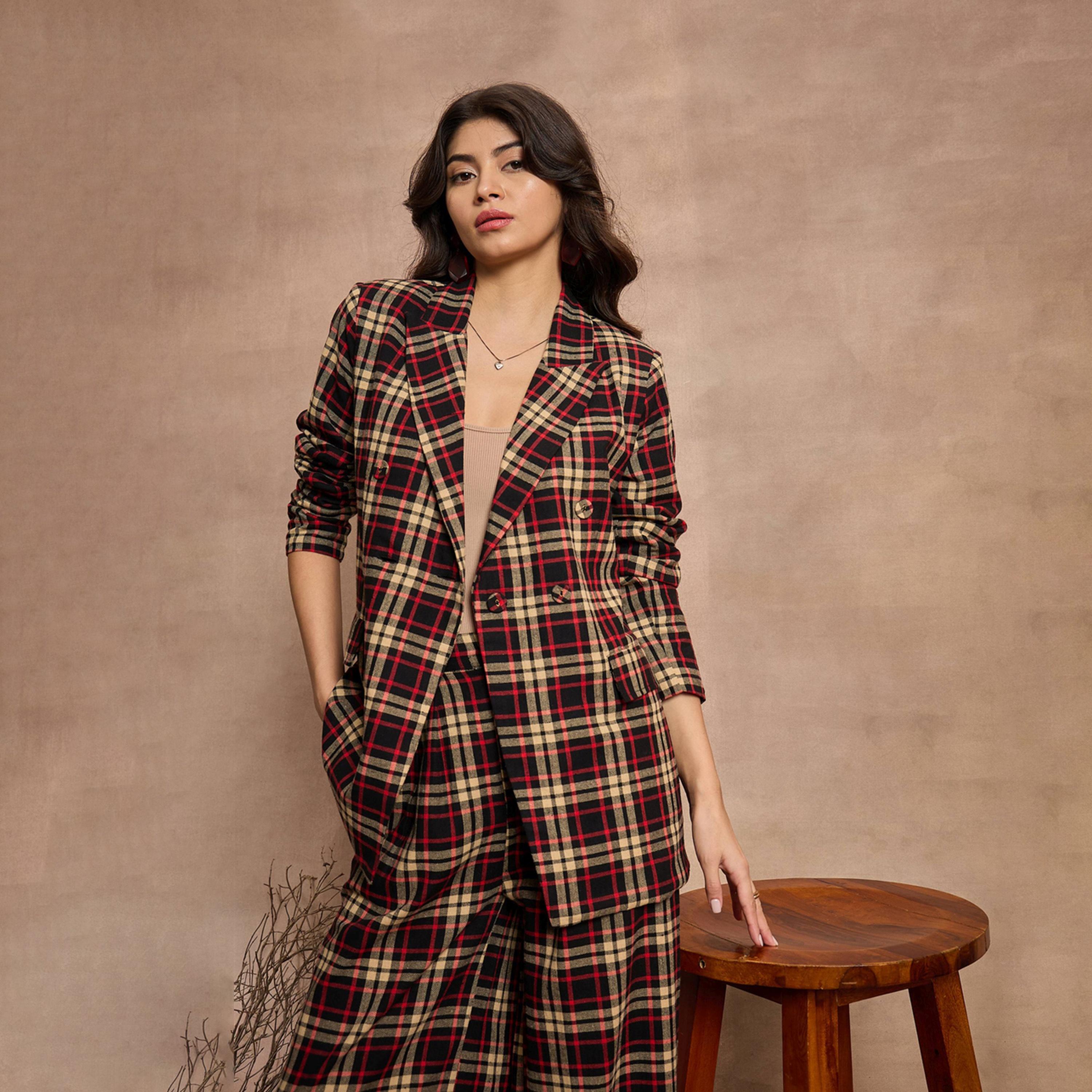 ساسافراس × ستايلي - سترة بليزر مربعات بأزرار على جانبي الصدر-women-clothing-coatsandjackets-blazers-image-1
