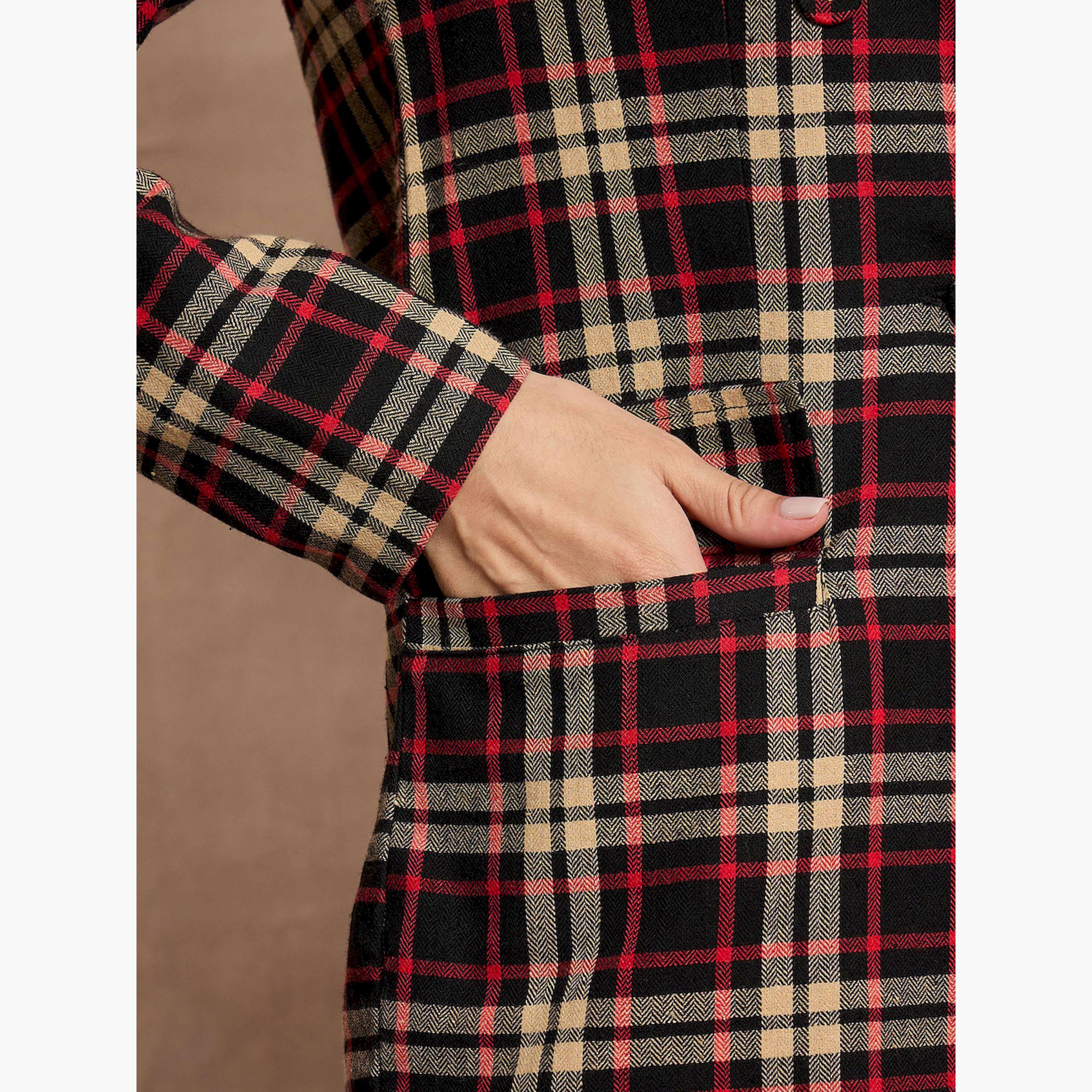 ساسافراس × ستايلي - سترة بليزر مربعات بأزرار على جانبي الصدر-women-clothing-coatsandjackets-blazers-image-5
