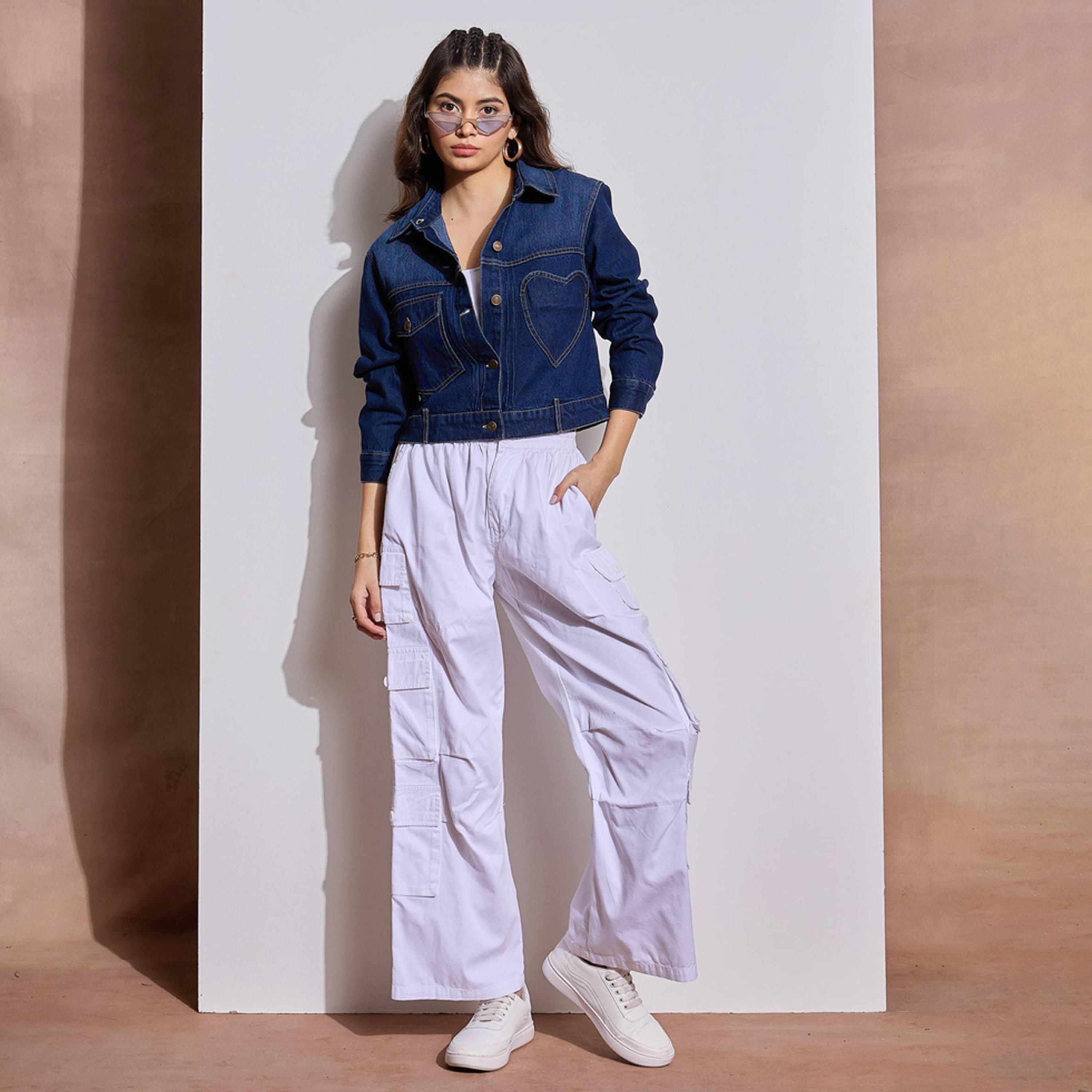 ساسافراس × ستايلي - جاكيت قصير من قماش الدنيم بجيوب على شكل قلب-women-winterwear-coatsandjackets-jackets-image-6