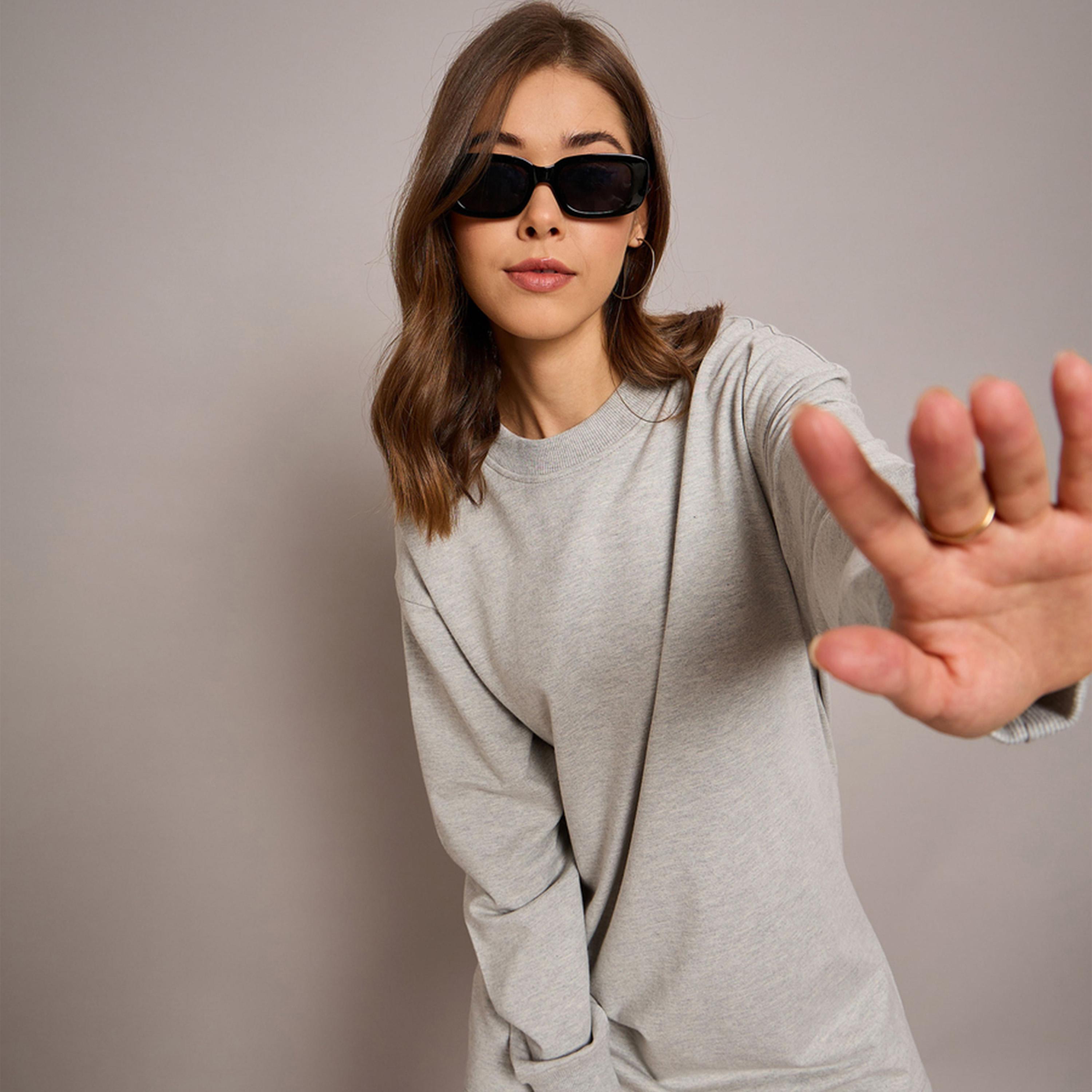 ساسافراس × ستايلي - فستان سويتر من قماش تيري بمقاس كبير - رمادي موشح-women-clothing-dresses-image-7