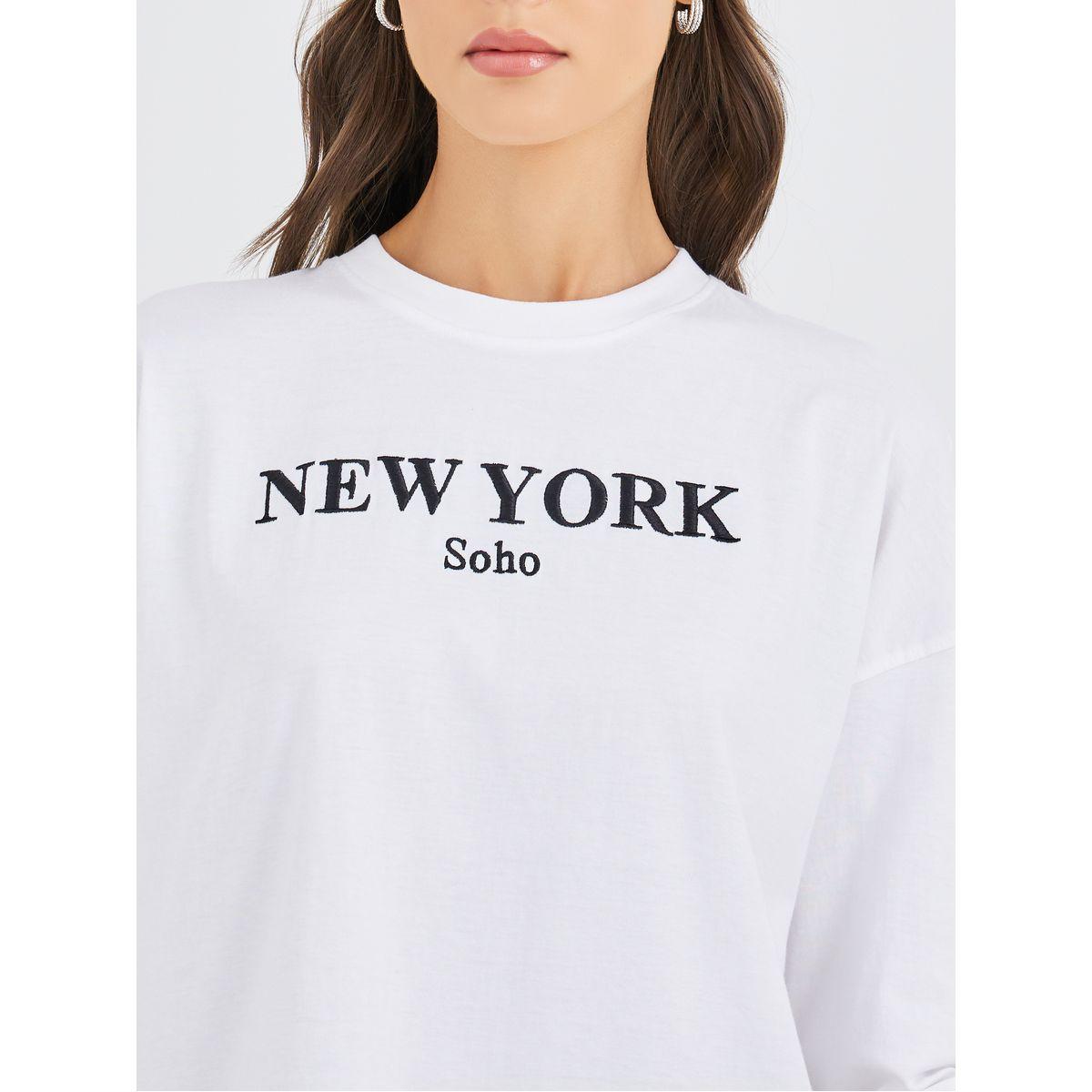 Styli Text Embroidered Oversized T-Shirt and Badge Detail Leggings Co-Ords-women-clothing-coordsets-image-4