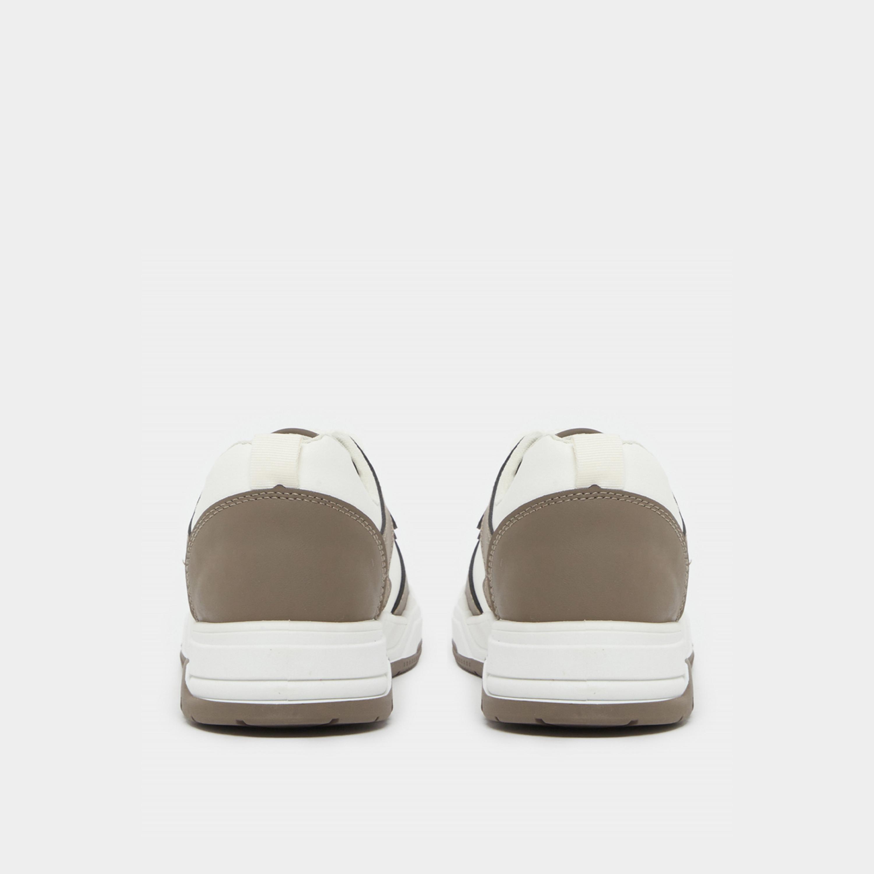 ستايلي - حذاء رياضي سكيت بورد بألوان متباينة برباط-men-shoes-sneakers-image-4