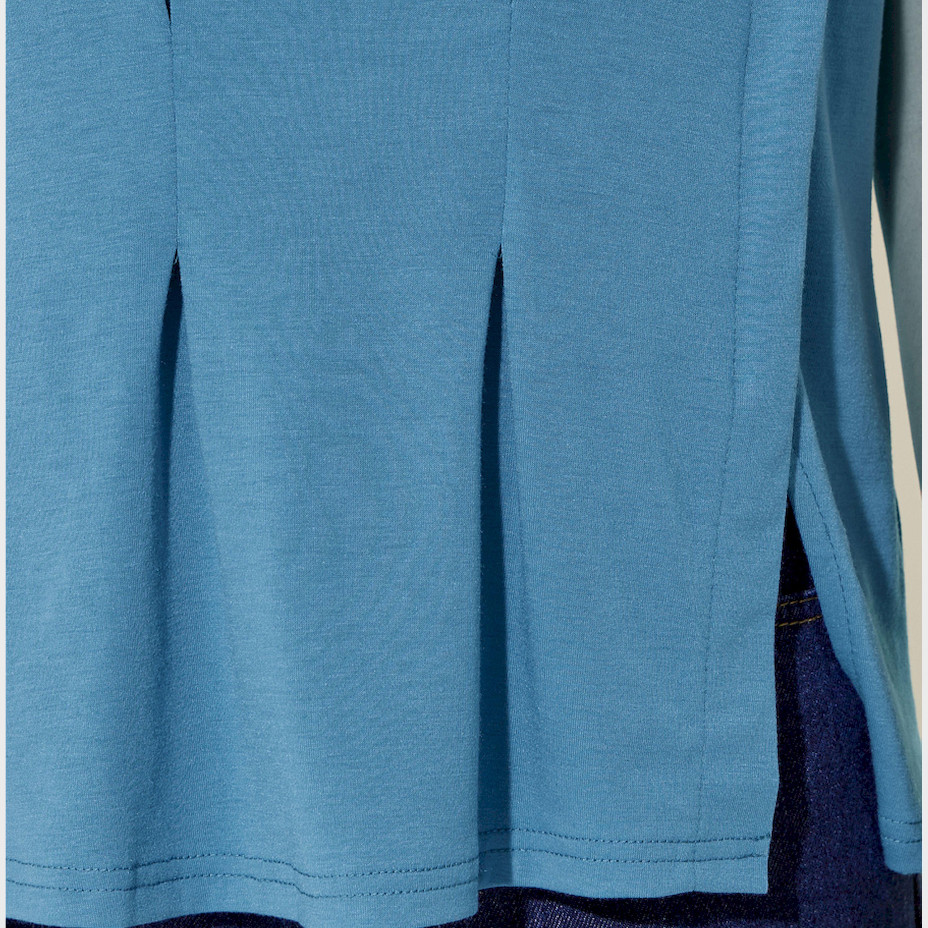 Styli Solid Round Neck Sleeveless T-Shirt With Pintuck Detail-women-clothing-tshirts-image-5