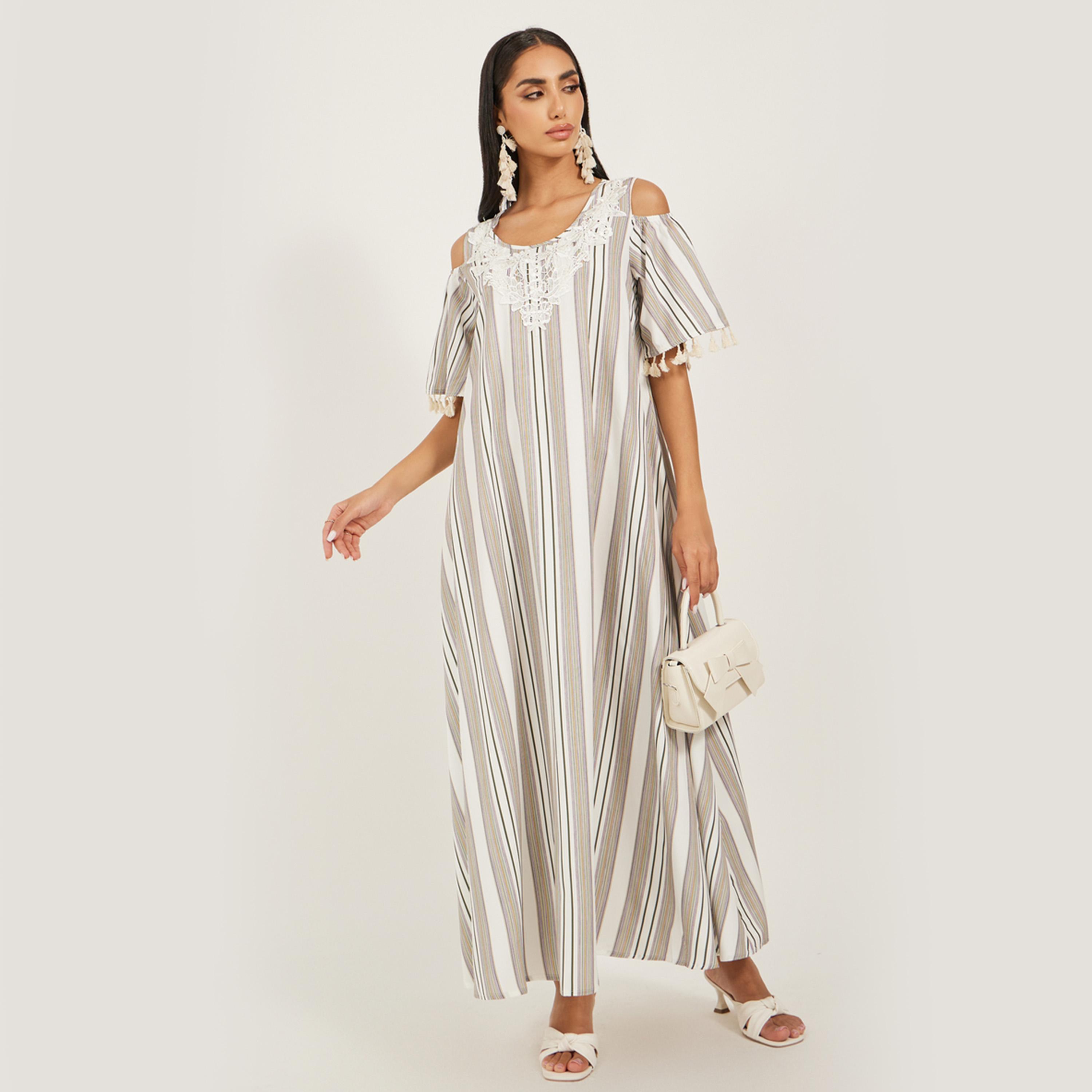 ستايلي - فستان ماكسي بكتف مكشوف وطبعة مخططة-women-clothing-dresses-image-2