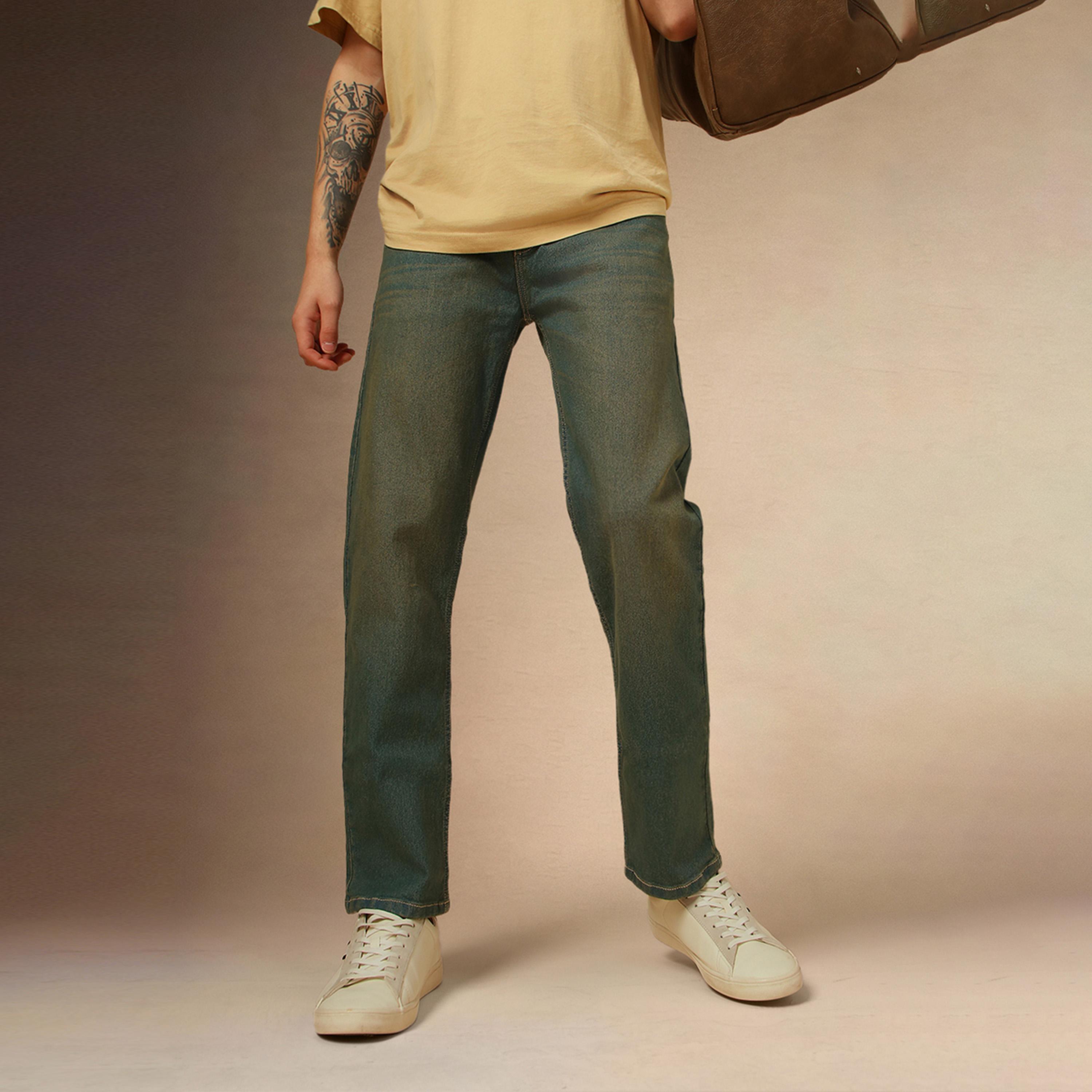 دينيس لينغو × ستايلي - بنطال جينز بخصر متوسط الارتفاع بقصّة مريحة وباهت-men-clothing-bottoms-jeans-image-1