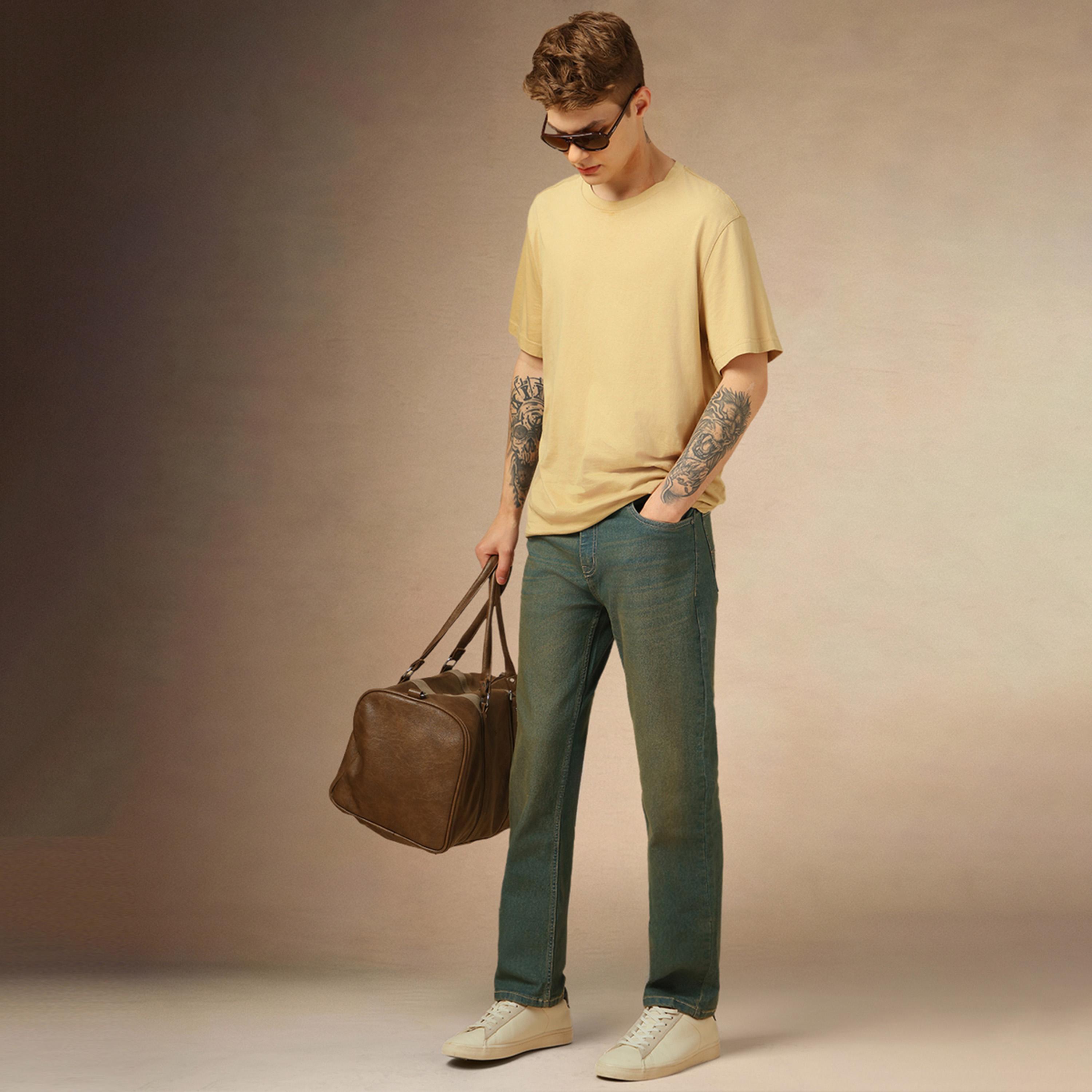 دينيس لينغو × ستايلي - بنطال جينز بخصر متوسط الارتفاع بقصّة مريحة وباهت-men-clothing-bottoms-jeans-image-5