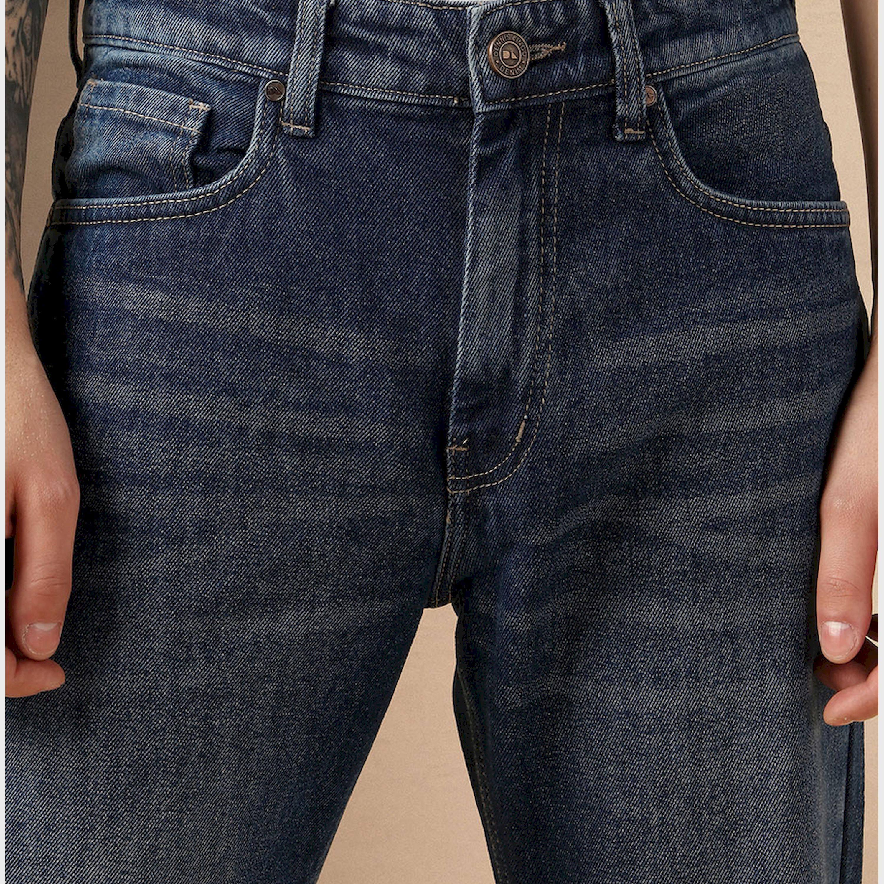 دينيس لينغو × ستايلي - بنطال جينز بخصر متوسط الارتفاع بقصّة مستقيمة وباهت-men-clothing-bottoms-jeans-image-4