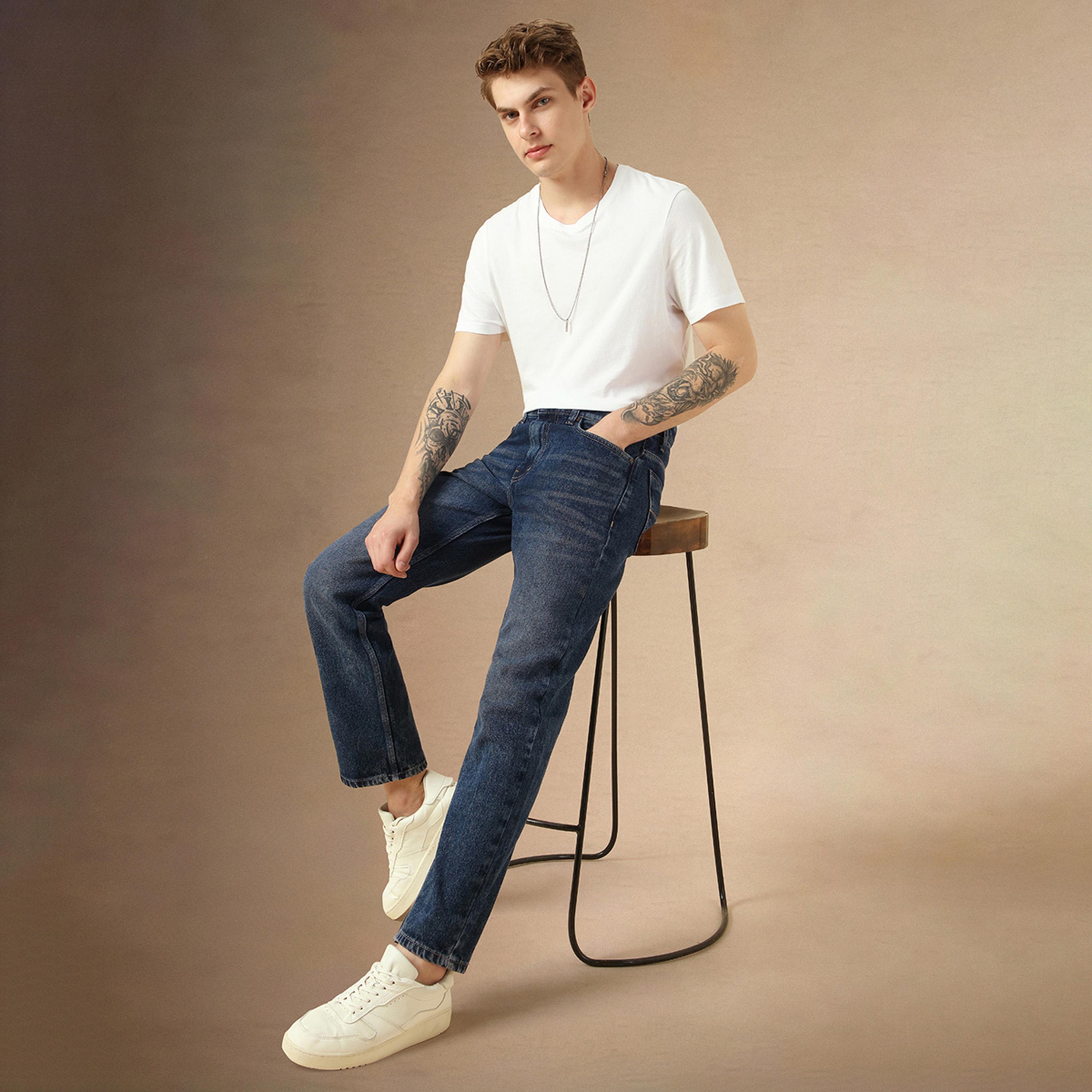 دينيس لينغو × ستايلي - بنطال جينز بخصر متوسط الارتفاع بقصّة مستقيمة وباهت-men-clothing-bottoms-jeans-image-5
