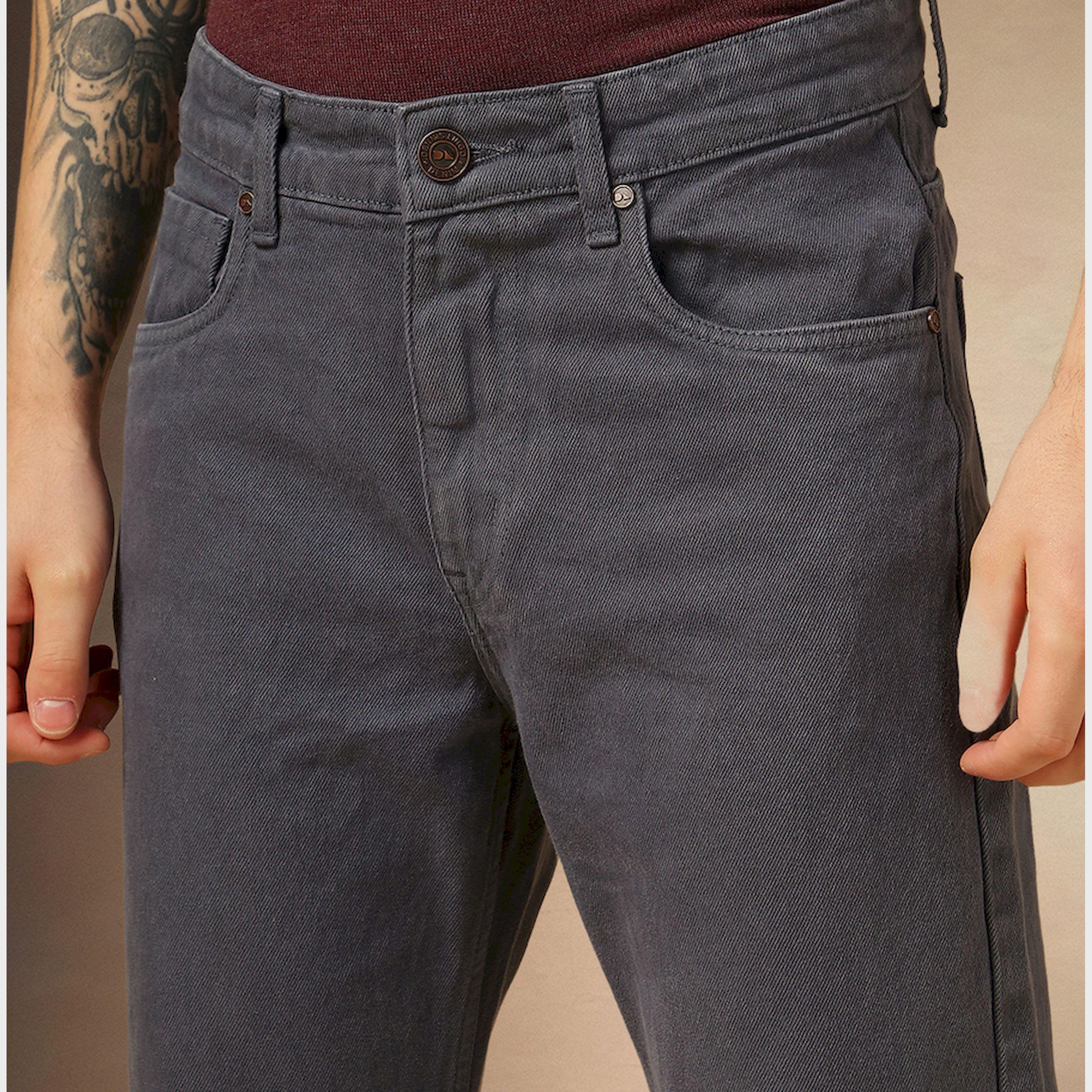 Dennis Lingo X Styli Mid Rise Straight Fit Jeans-men-clothing-bottoms-jeans-image-4