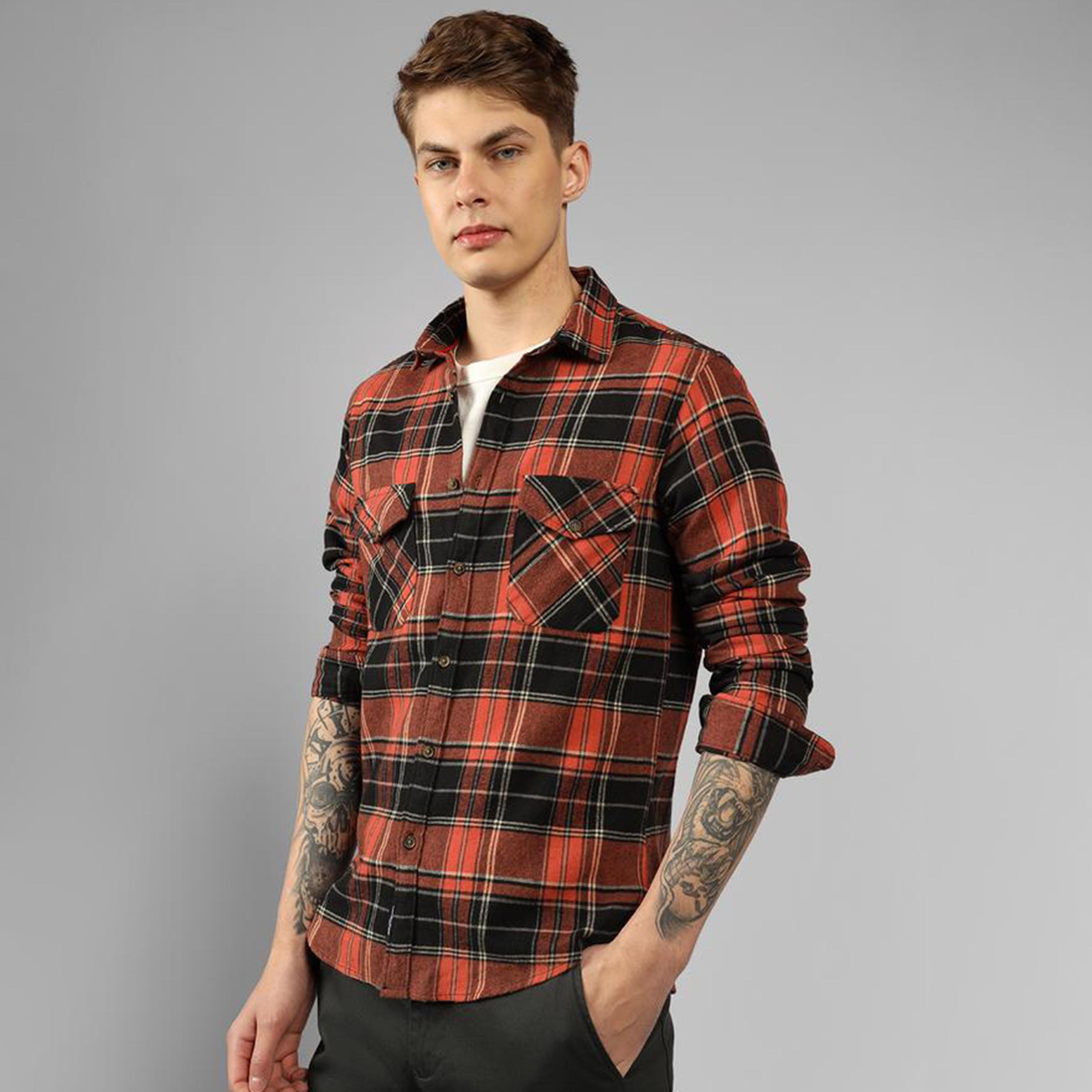 دينيس لينغو × ستايلي - قميص مربعات بقصة مريحة وياقة واسعة-men-clothing-shirts-image-2