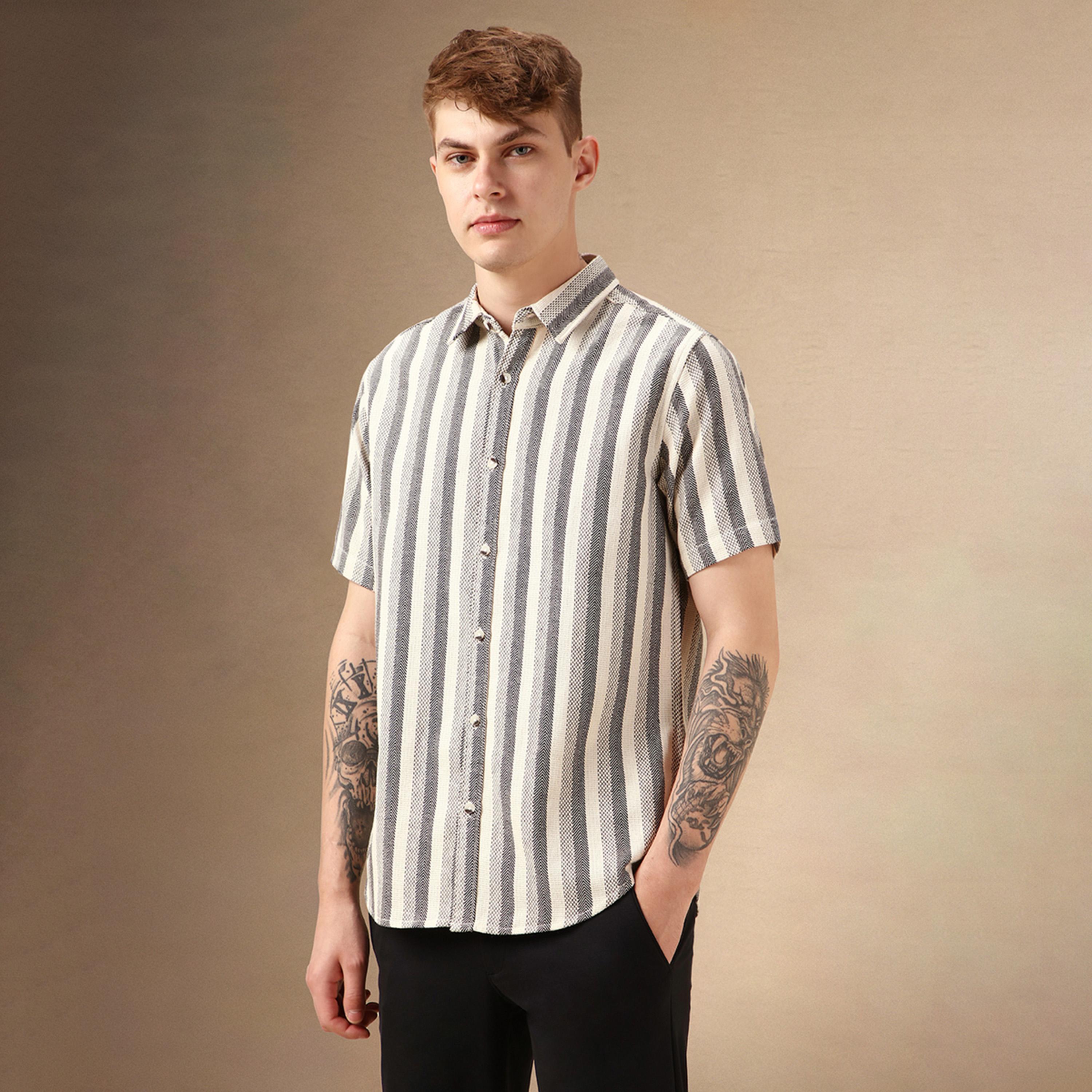 Dennis Lingo X Styli Striped Relaxed Fit Spread Collar Shirt-men-clothing-shirts-image-2