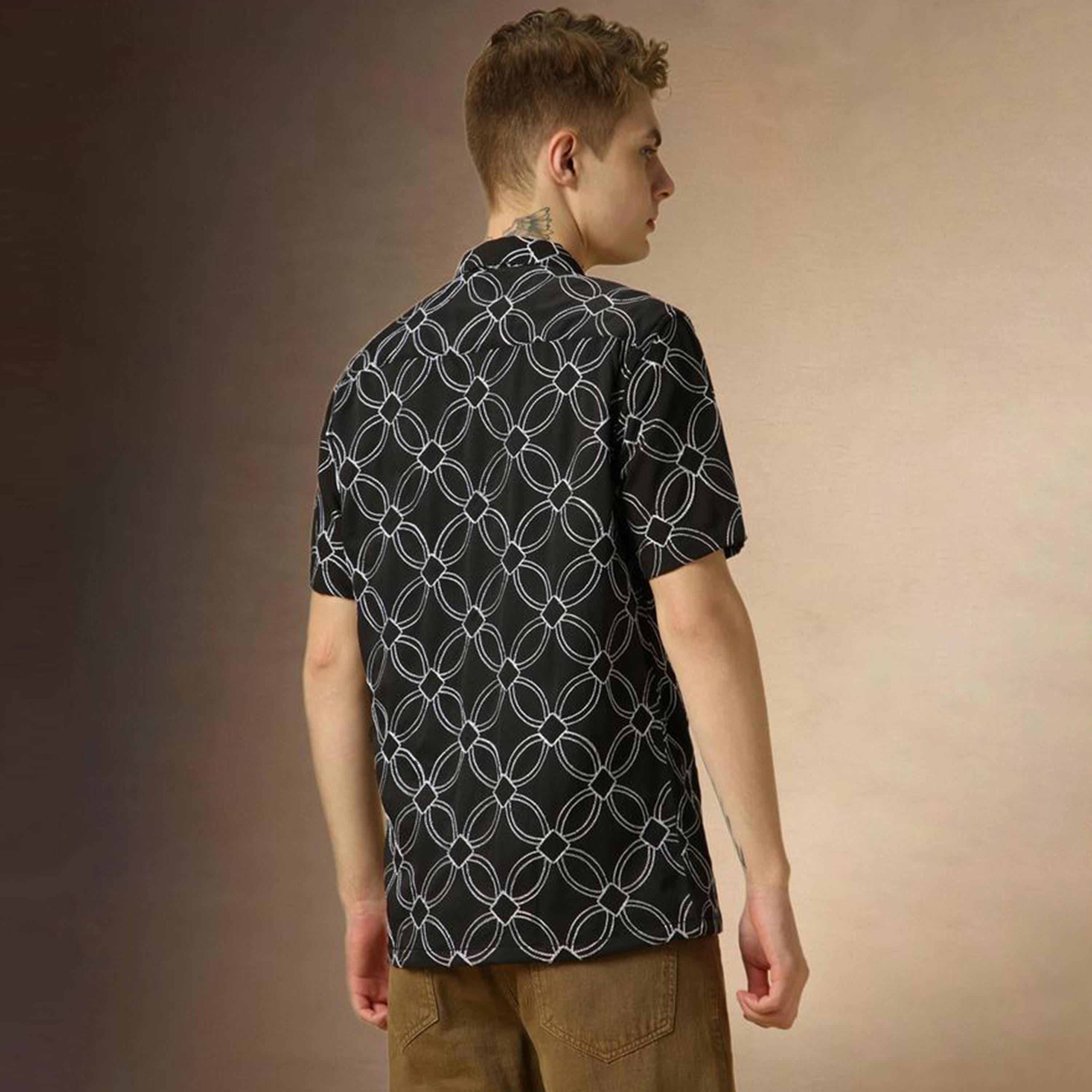 دينيس لينغو × ستايلي - قميص مطبوع بقصّة مريحة وياقة واسعة-men-clothing-shirts-image-3