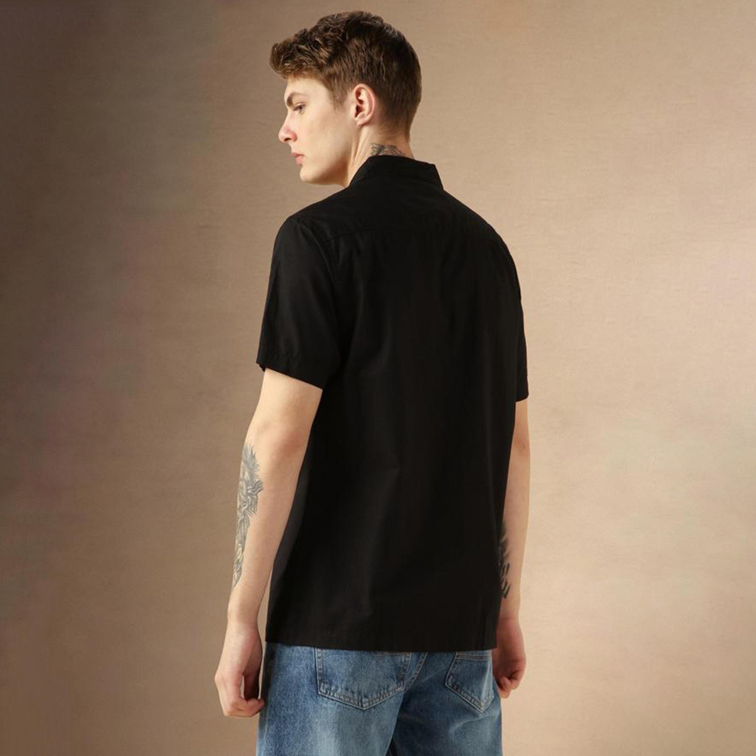 Dennis Lingo X Styli Solid Relaxed Fit Spread Collar Shirt With Pocket-men-clothing-shirts-image-3