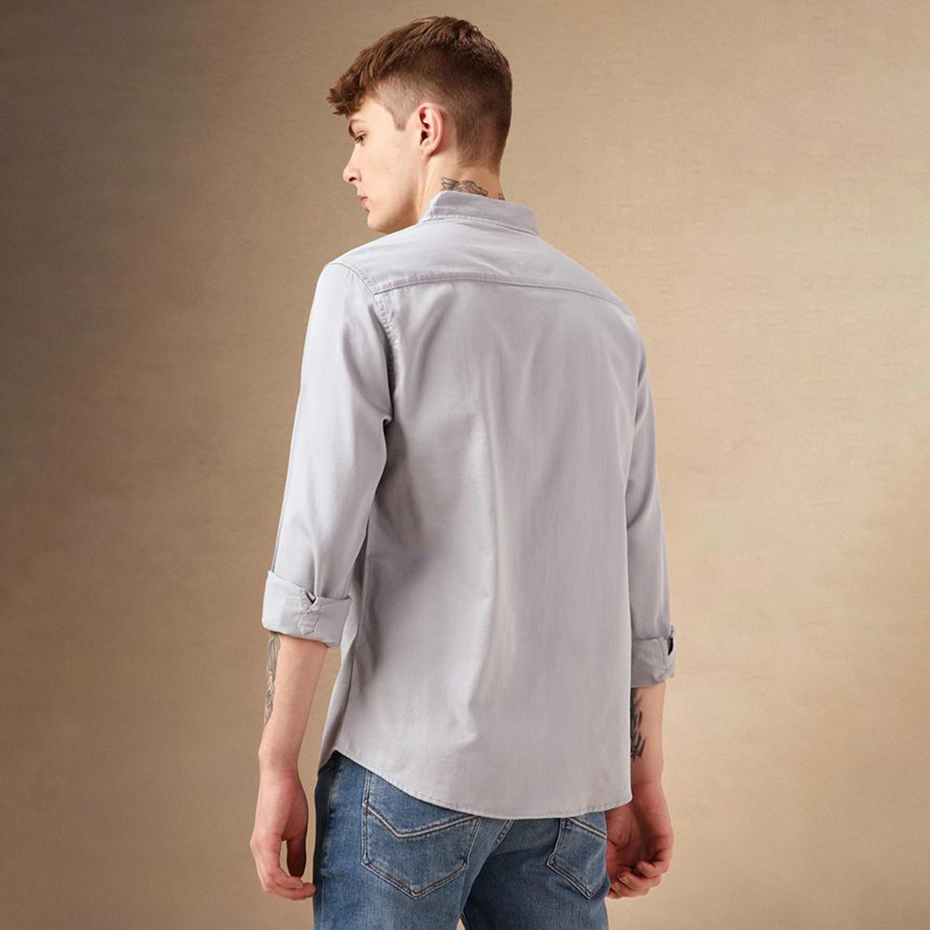 دينيس لينغو × ستايلي - قميص سادة بقصة مريحة بياقة واسعة مع جيب-men-clothing-shirts-image-3