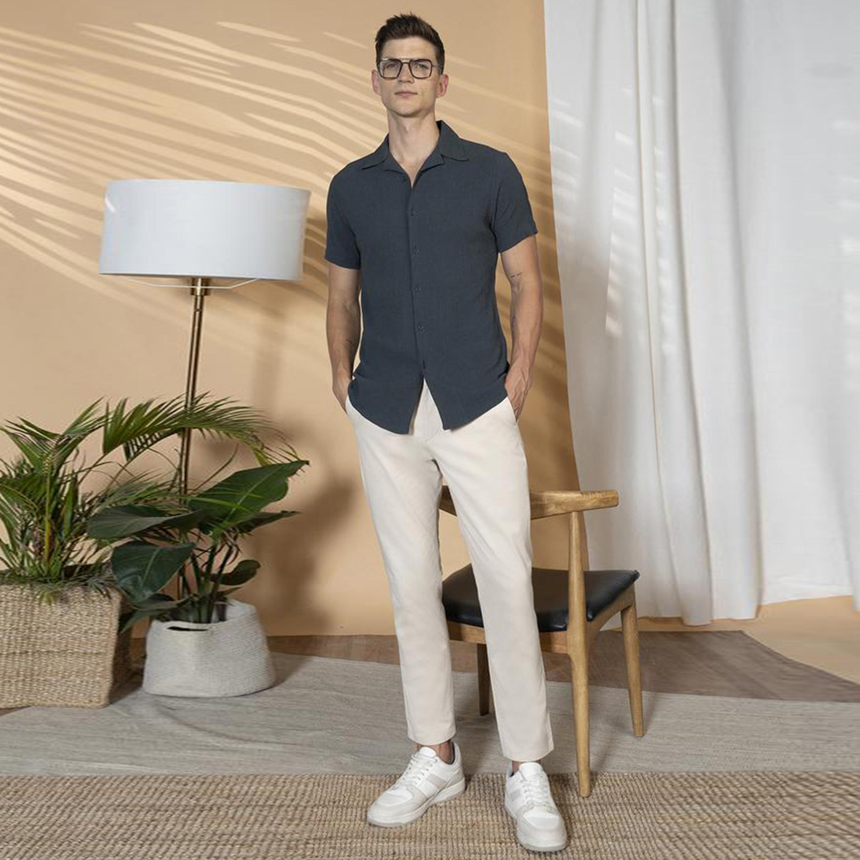 دينيس لينغو × ستايلي - قميص سادة بقصة مريحة بياقة واسعة-men-clothing-shirts-image-6