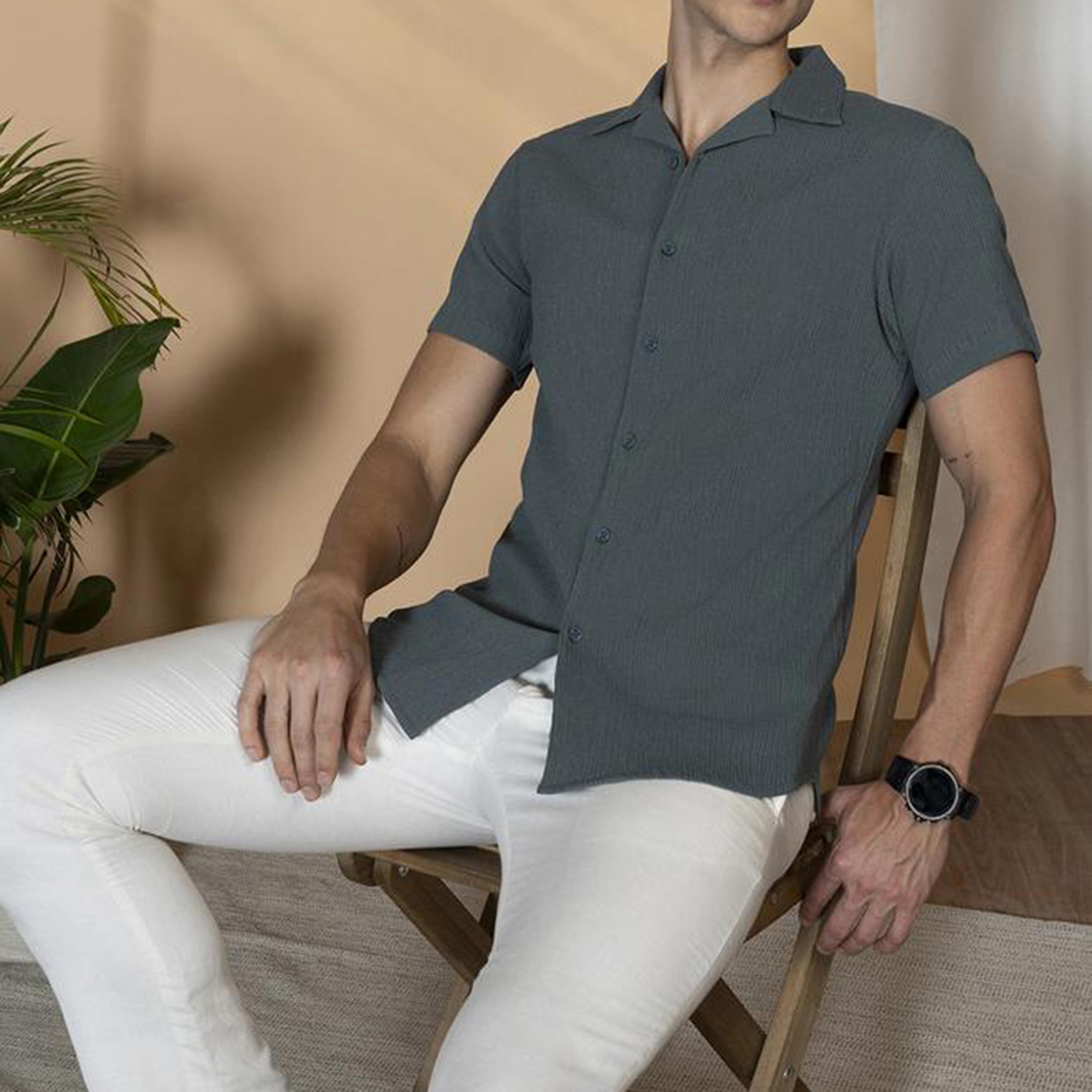 دينيس لينغو × ستايلي - قميص سادة بقصة مريحة بياقة واسعة-men-clothing-shirts-image-1