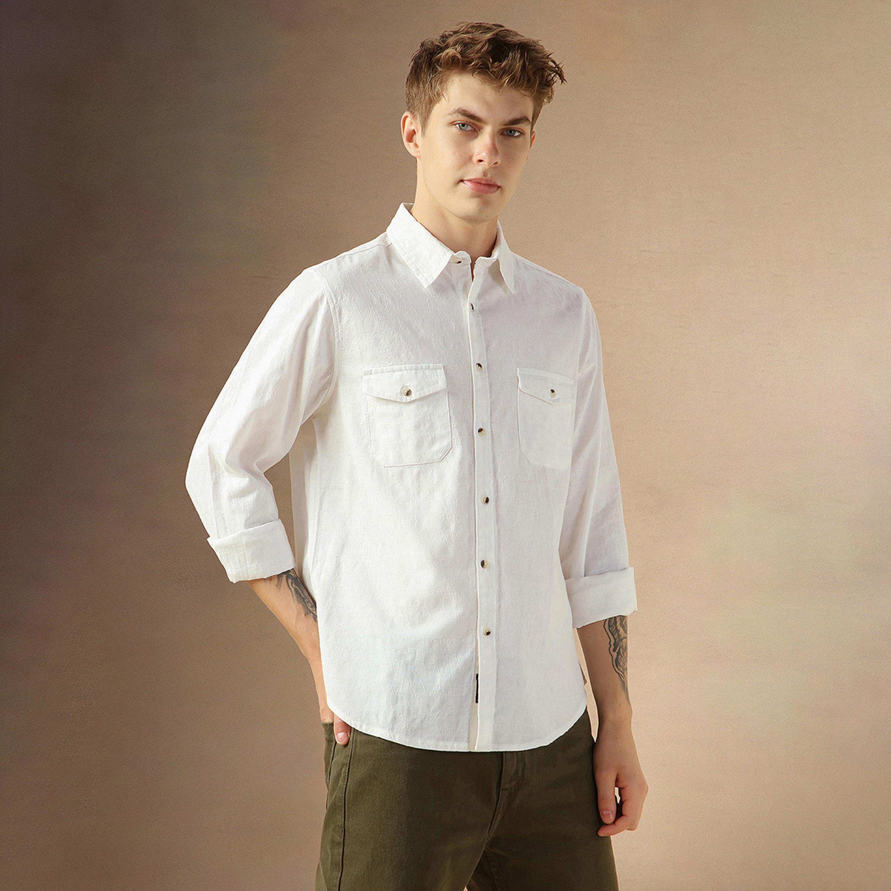 دينيس لينغو × ستايلي - قميص سادة بقصة مريحة بياقة واسعة مع جيوب-men-clothing-shirts-image-2