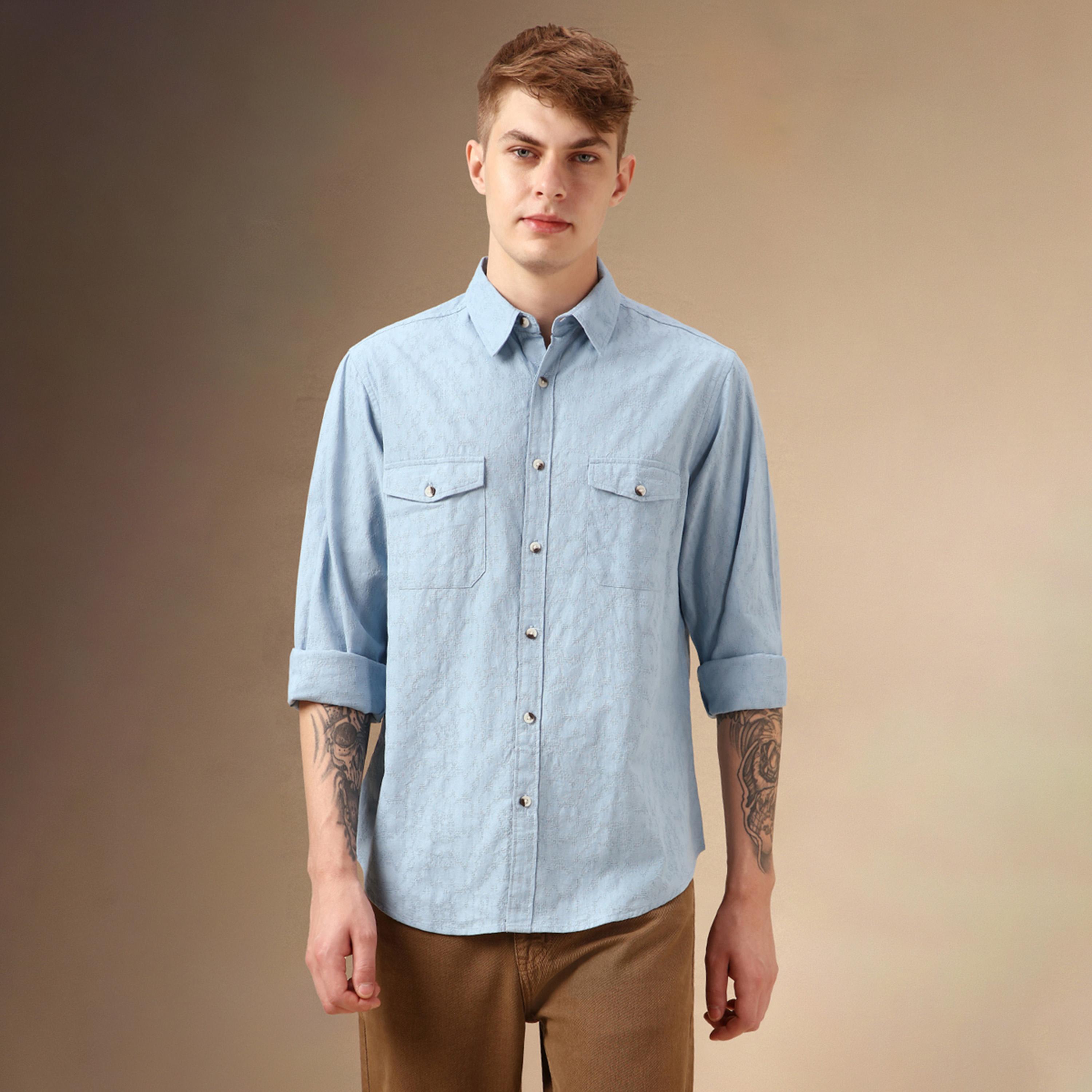 دينيس لينغو × ستايلي - قميص سادة بقصة مريحة بياقة واسعة-men-clothing-shirts-image-6
