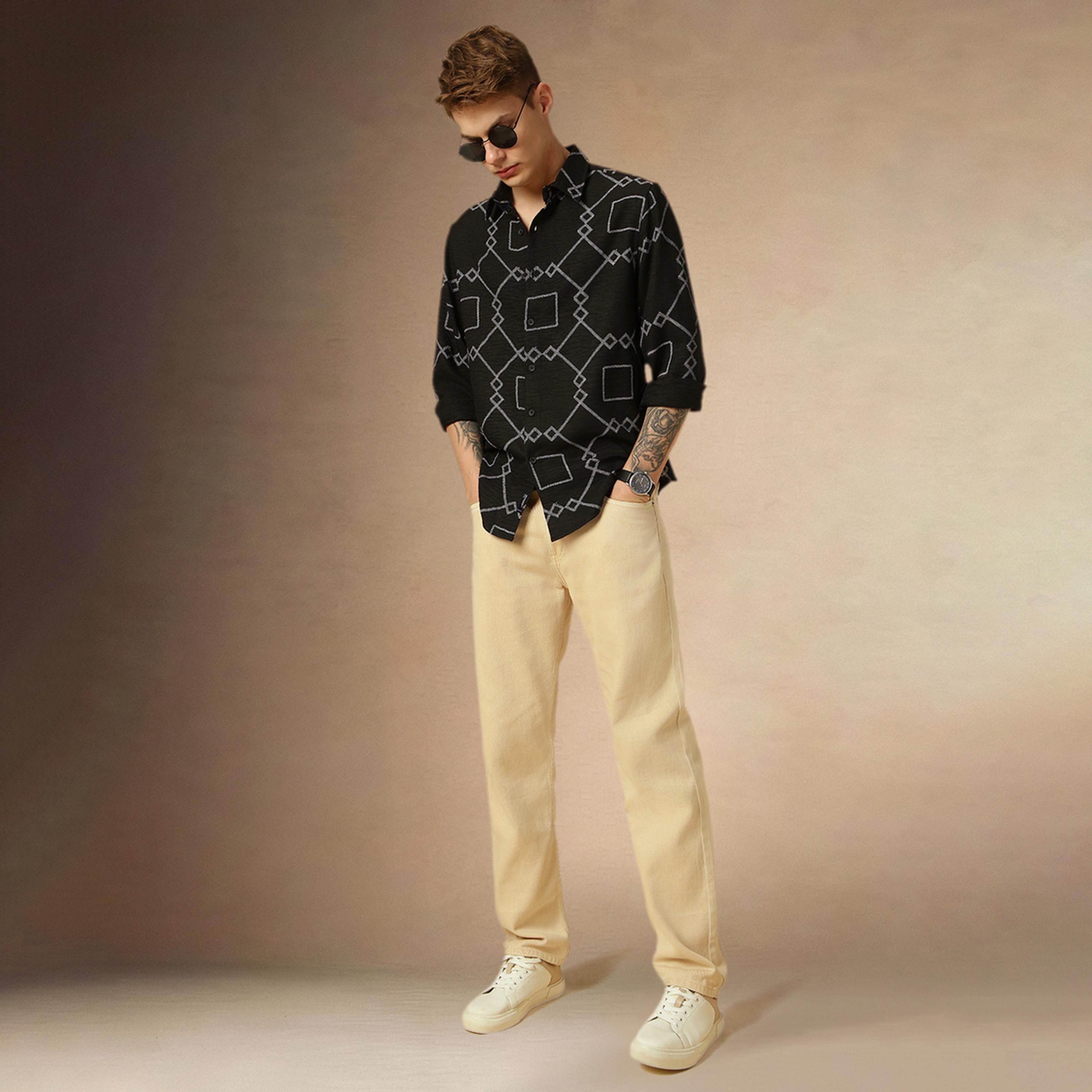 دينيس لينغو × ستايلي - قميص مطبوع بقصّة مريحة وياقة واسعة-men-clothing-shirts-image-5